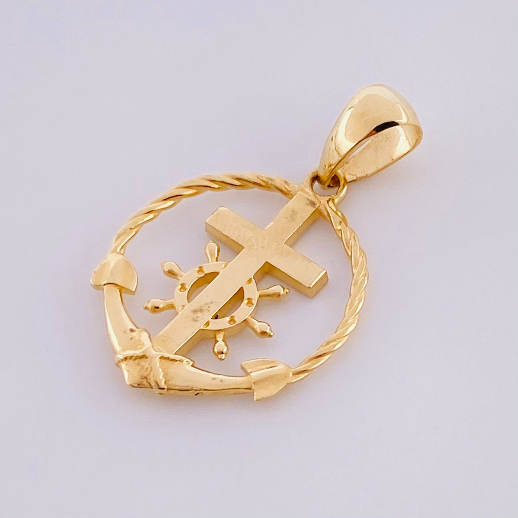 Dije Cruz Ancla Trenzada 2.45g / 1 1/4 in Oro Amarillo 18K