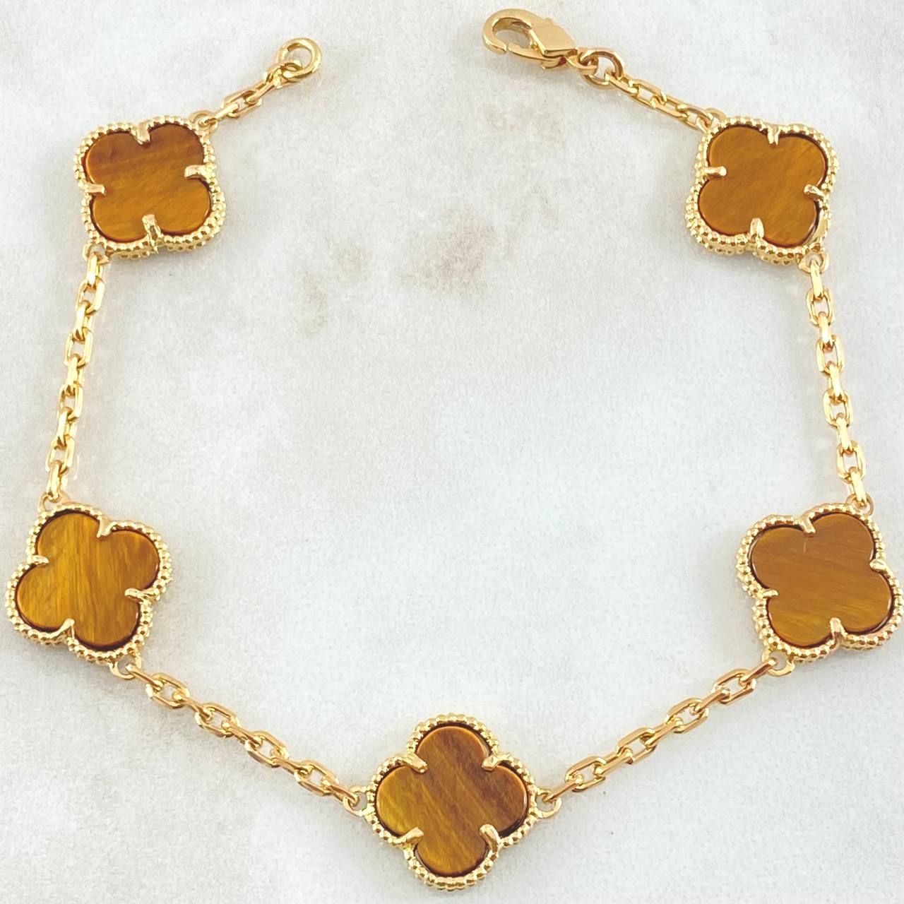 Continuous Hoop Clover Bracelet 11.55gr / 20cm (7.9in) / Special Pearl 18K Gold ©