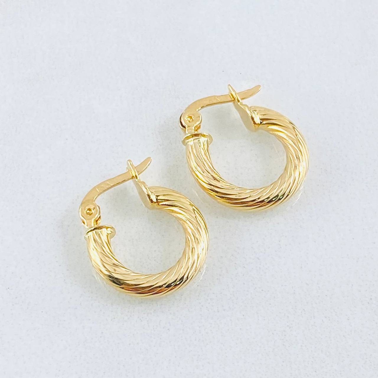 Candongas Lore 1.35gr / 1/2 in / Oro Amarillo 18K