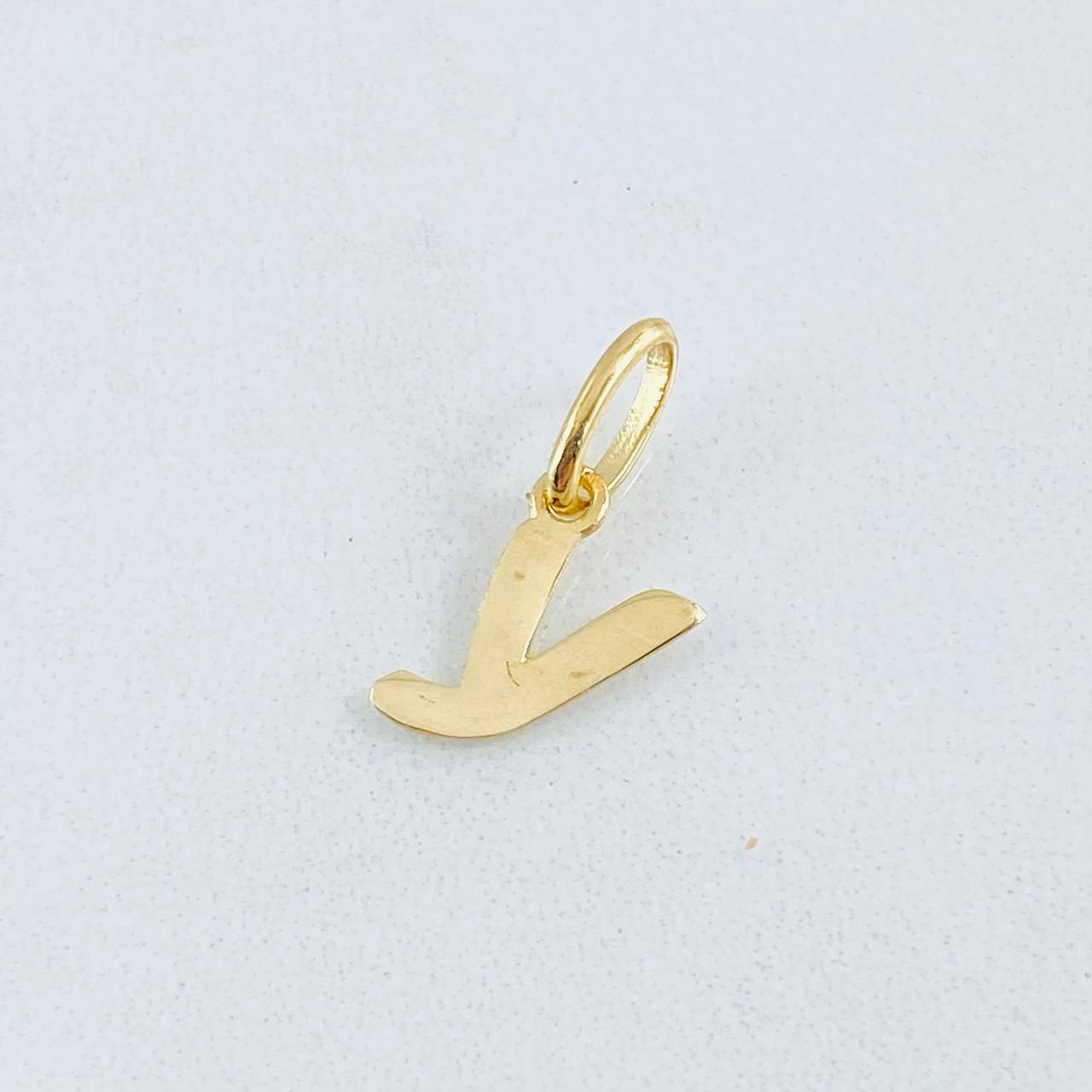 Pendant Letter Y Cursive 0.4gr / 1/2 in / 18K Gold ©