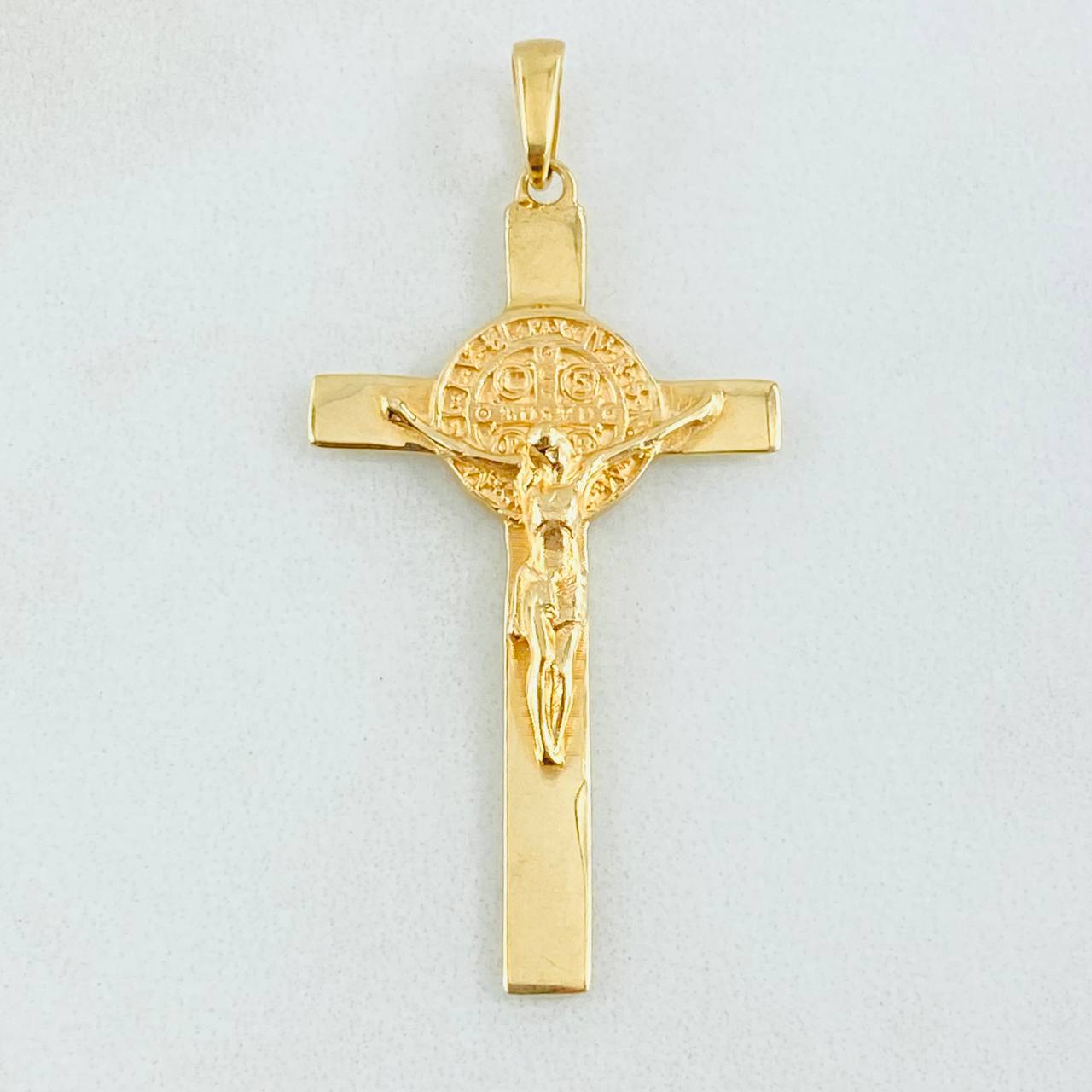 Dije Cruz San Benito 3.2gr / 1 1/2 in / Oro Amarillo 18K *