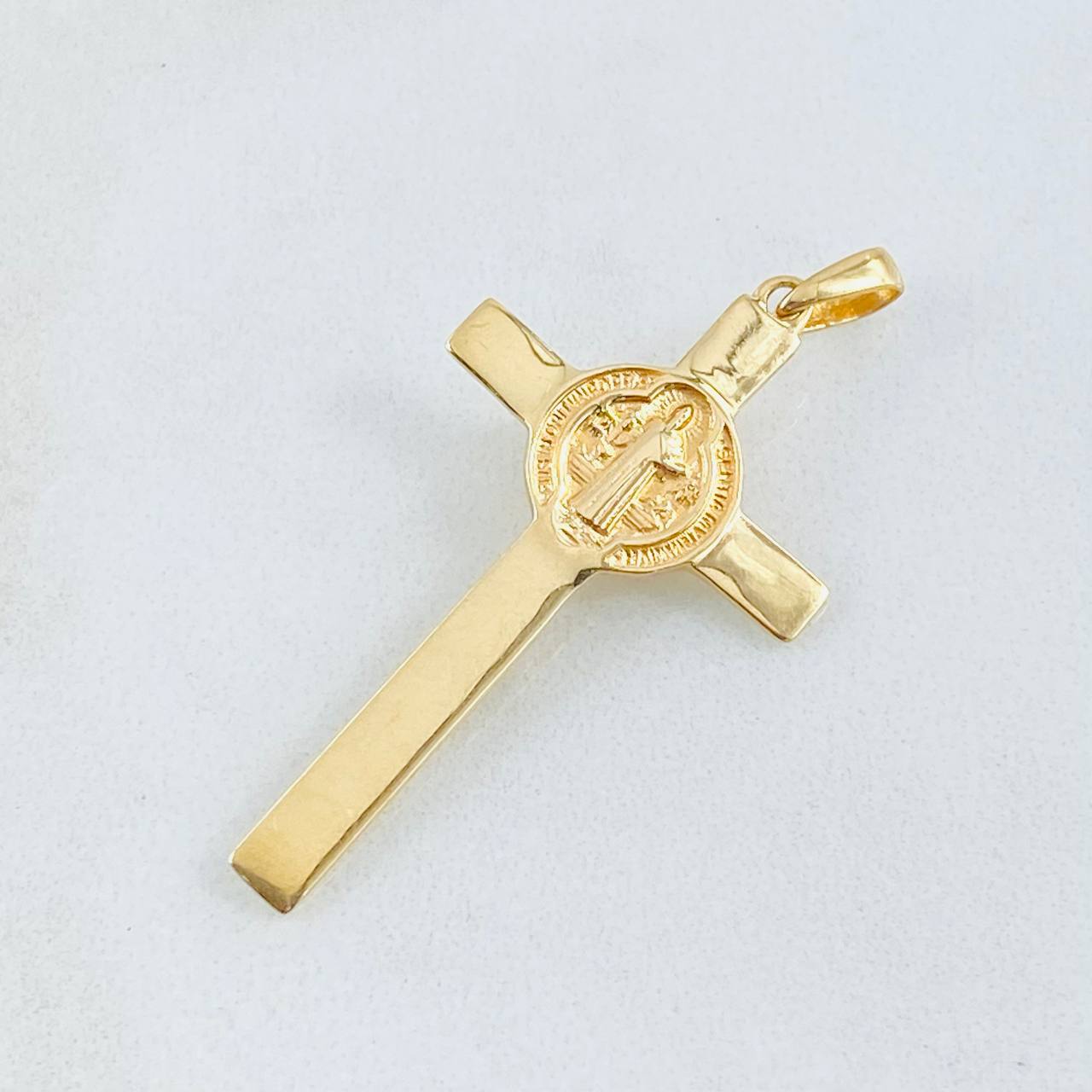 Dije Cruz San Benito 3.2gr / 1 1/2 in / Oro Amarillo 18K *