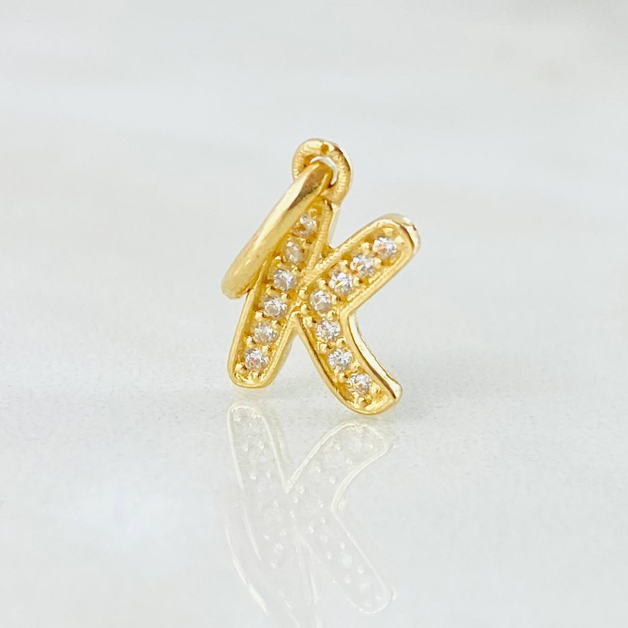 Dije Letra K 0.7gr / 3/4 in / Oro Amarillo 18K ©