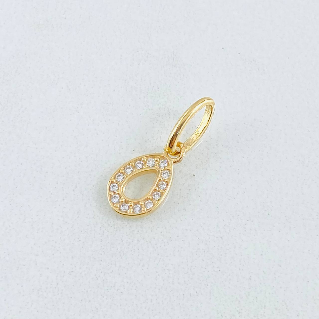 Dije Letra O 0.5gr / 1/2 in / Oro Amarillo 18K