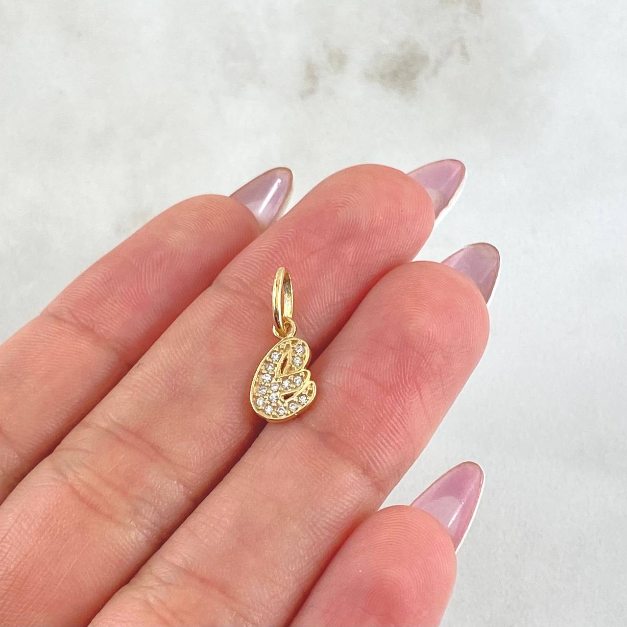Dije Letra E 0.8gr / 3/4 in / Oro Amarillo 18K *