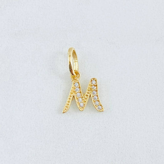 Dije Letra M 0.7gr / 3/4 in / Oro Amarillo 18K *