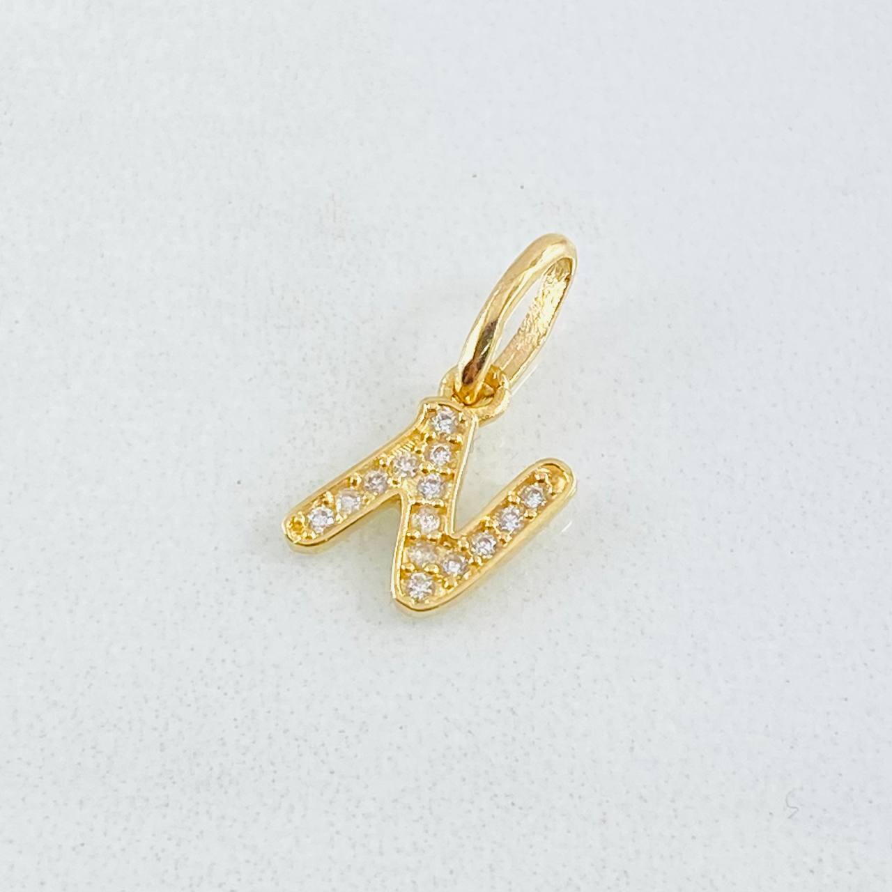 Dije Letra N 0.6gr / 1/2 in / Oro Amarillo 18K