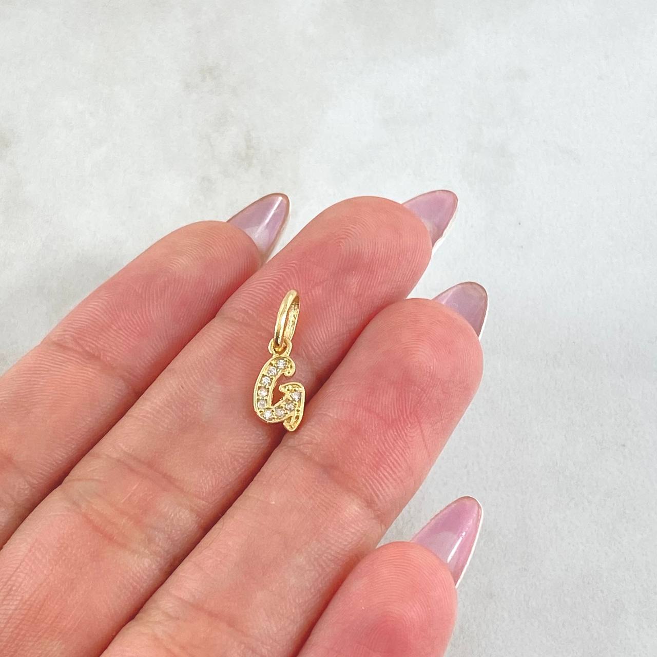 Dije Letra G 0.6gr / 1/2 in / Oro Amarillo 18K