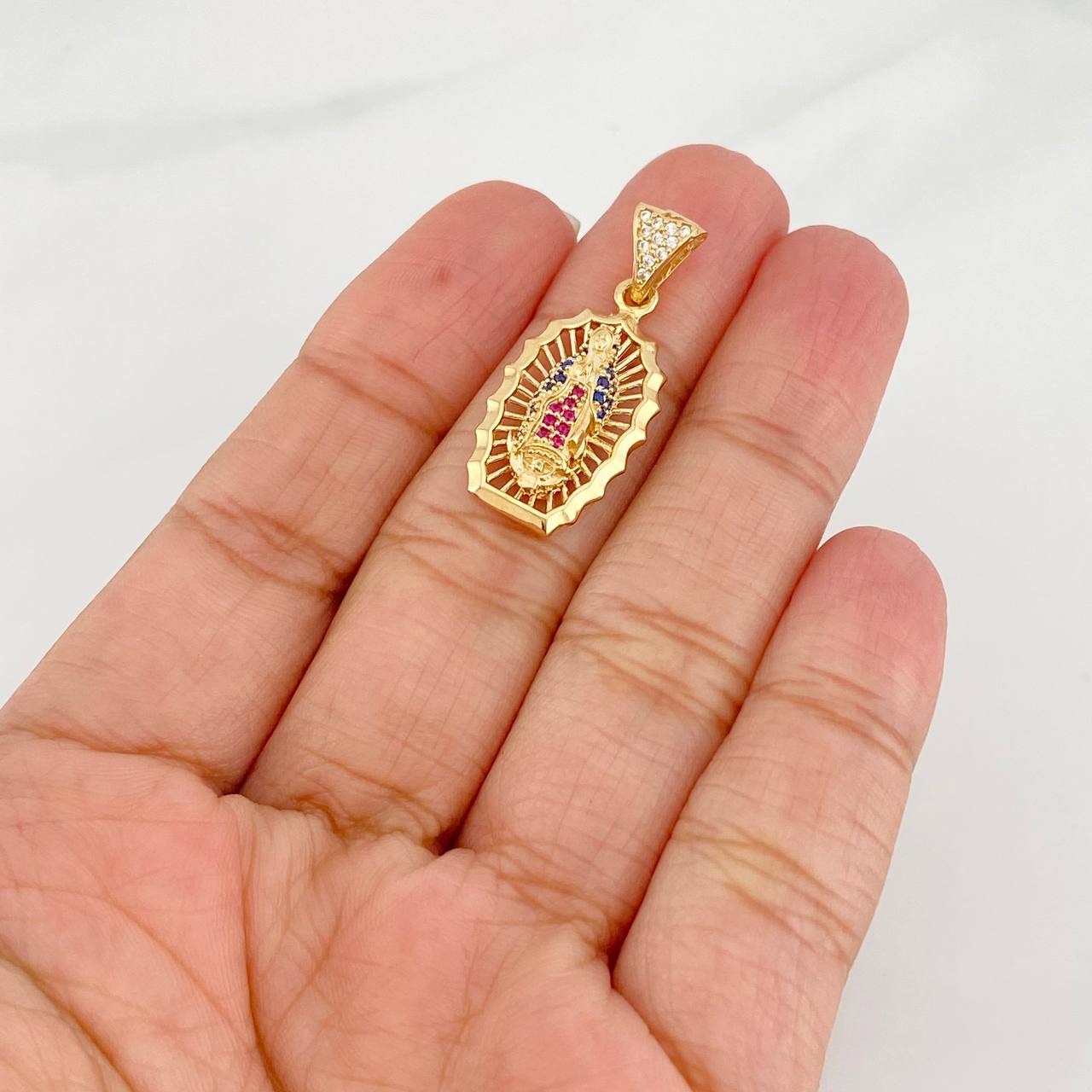 Pendant Virgin of Guadalupe 3.15g / 1 1/4 in Yellow Gold 18K