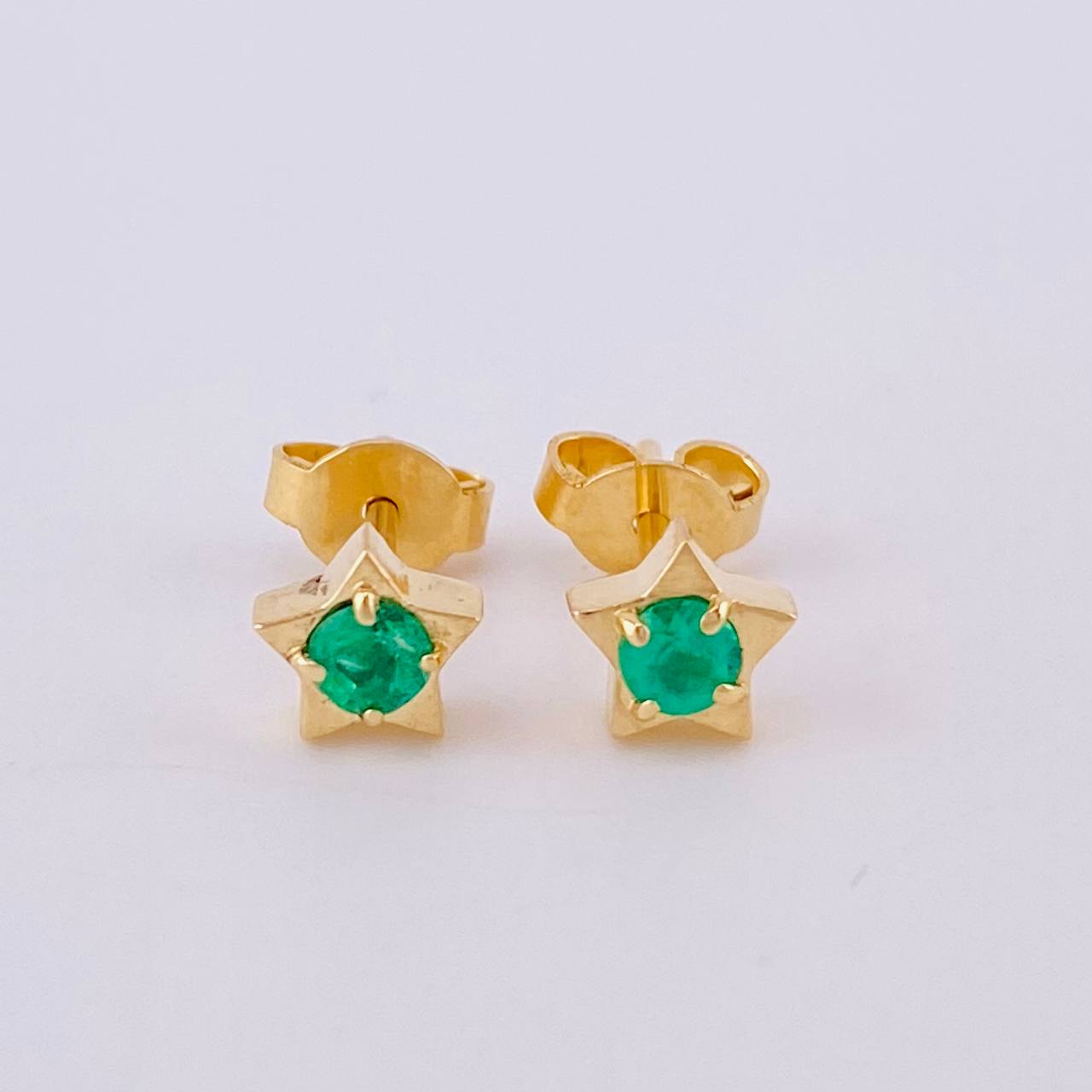 Star Stud Earrings Emeralds 18pts 1.55gr / 5.5mm Yellow Gold 18K *