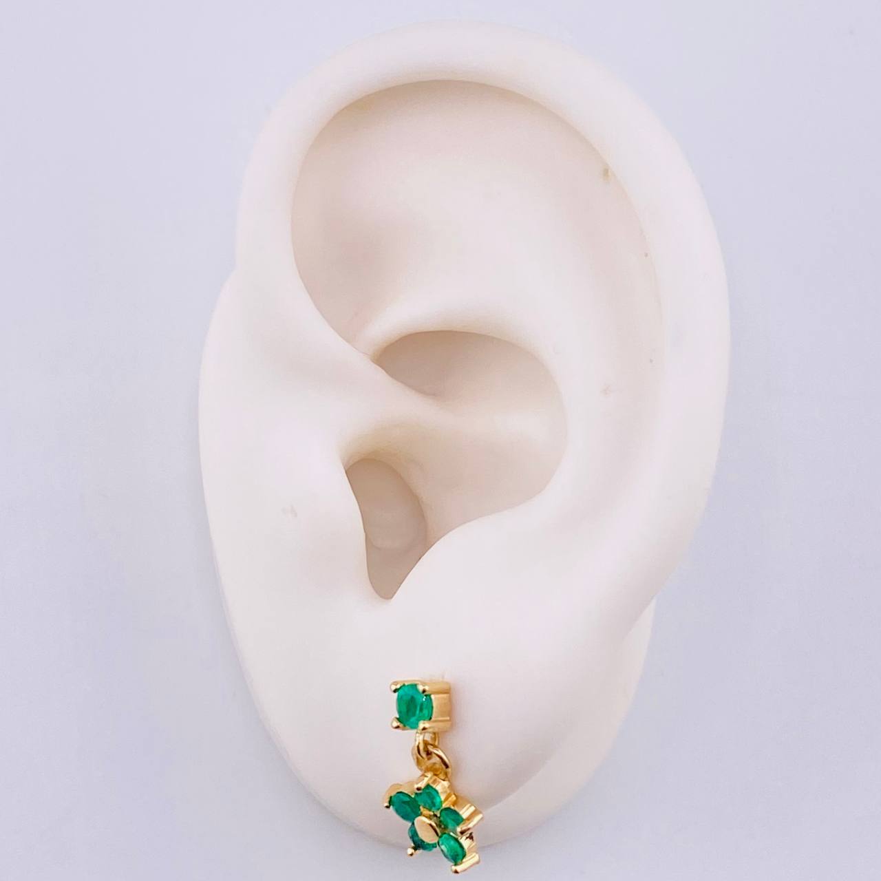 Hanging Flower Stud Earrings Emeralds 60pts 2.55gr / 1/2 in / Yellow Gold 18K *