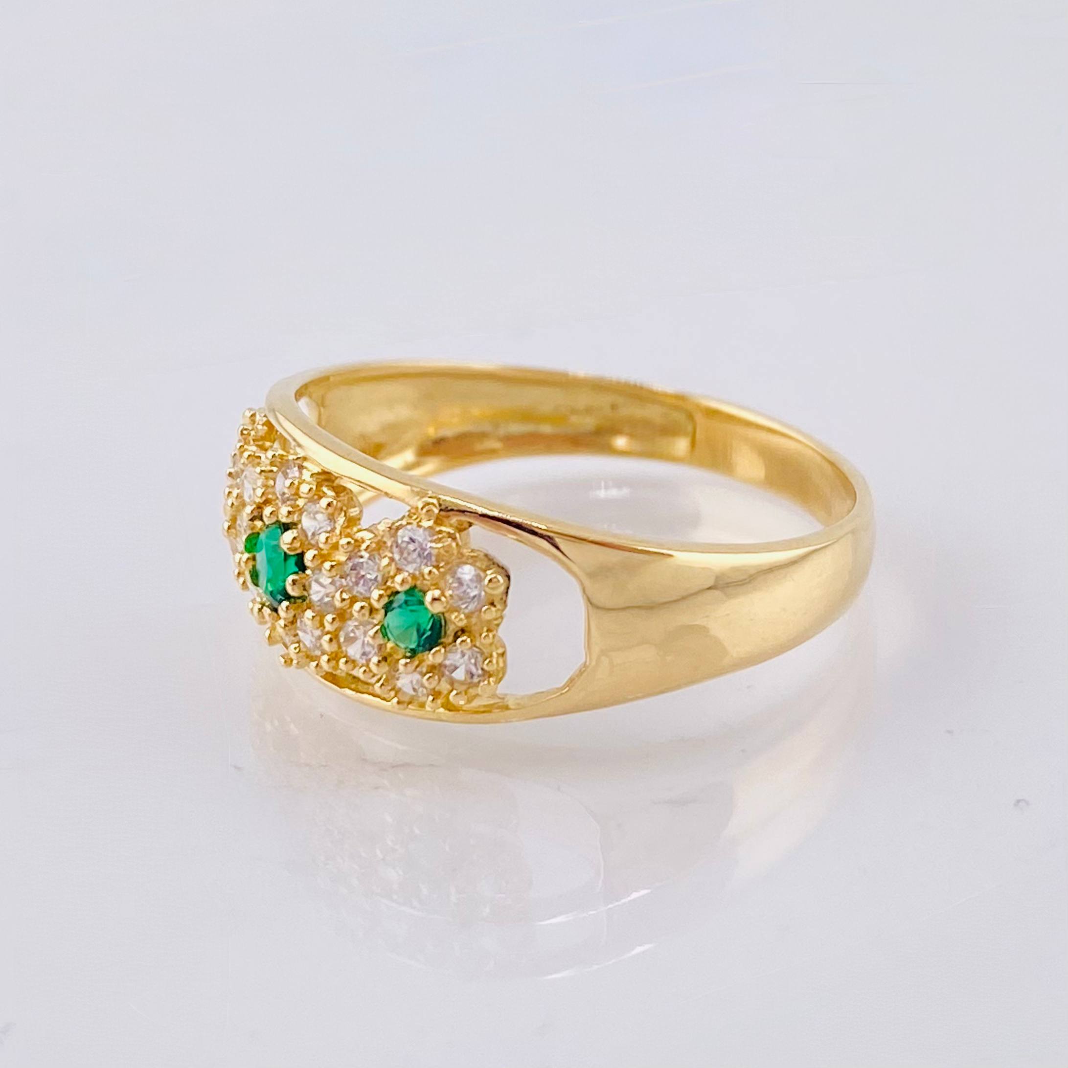 Anillo Trio De Flores  2.85gr / T7 3/4 / Oro Amarillo 18K