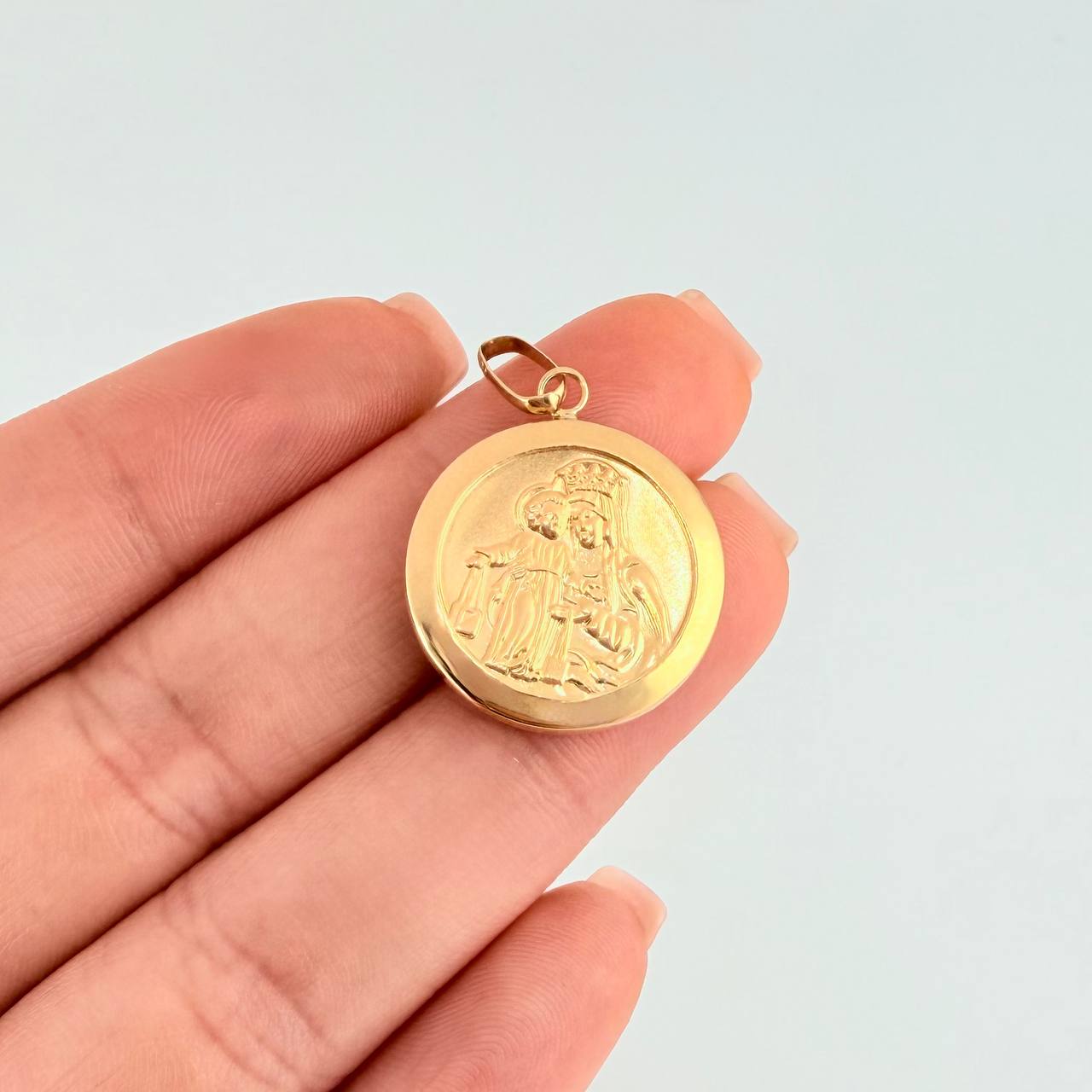 Dije Virgen Del Carmen Mate 2.15 g / 1 1/4 in Oro Amarillo 18K