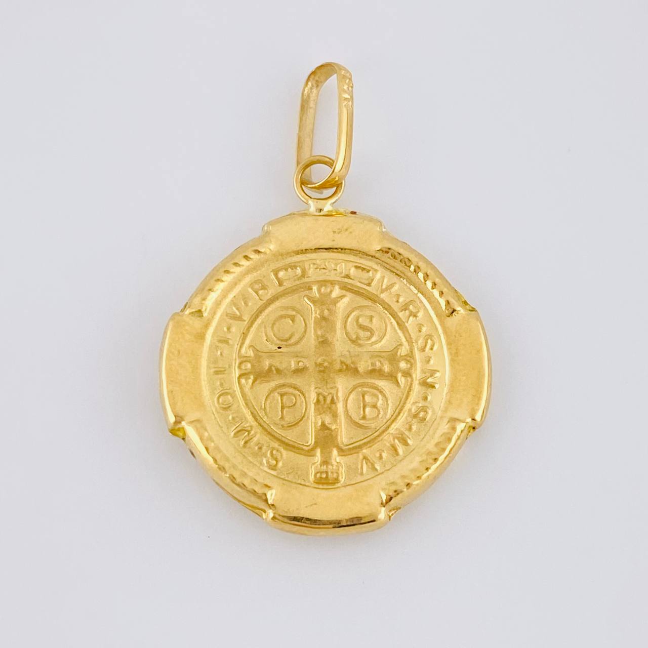 Pendant San Benito 1.3 g / 1 in Yellow Gold 18K