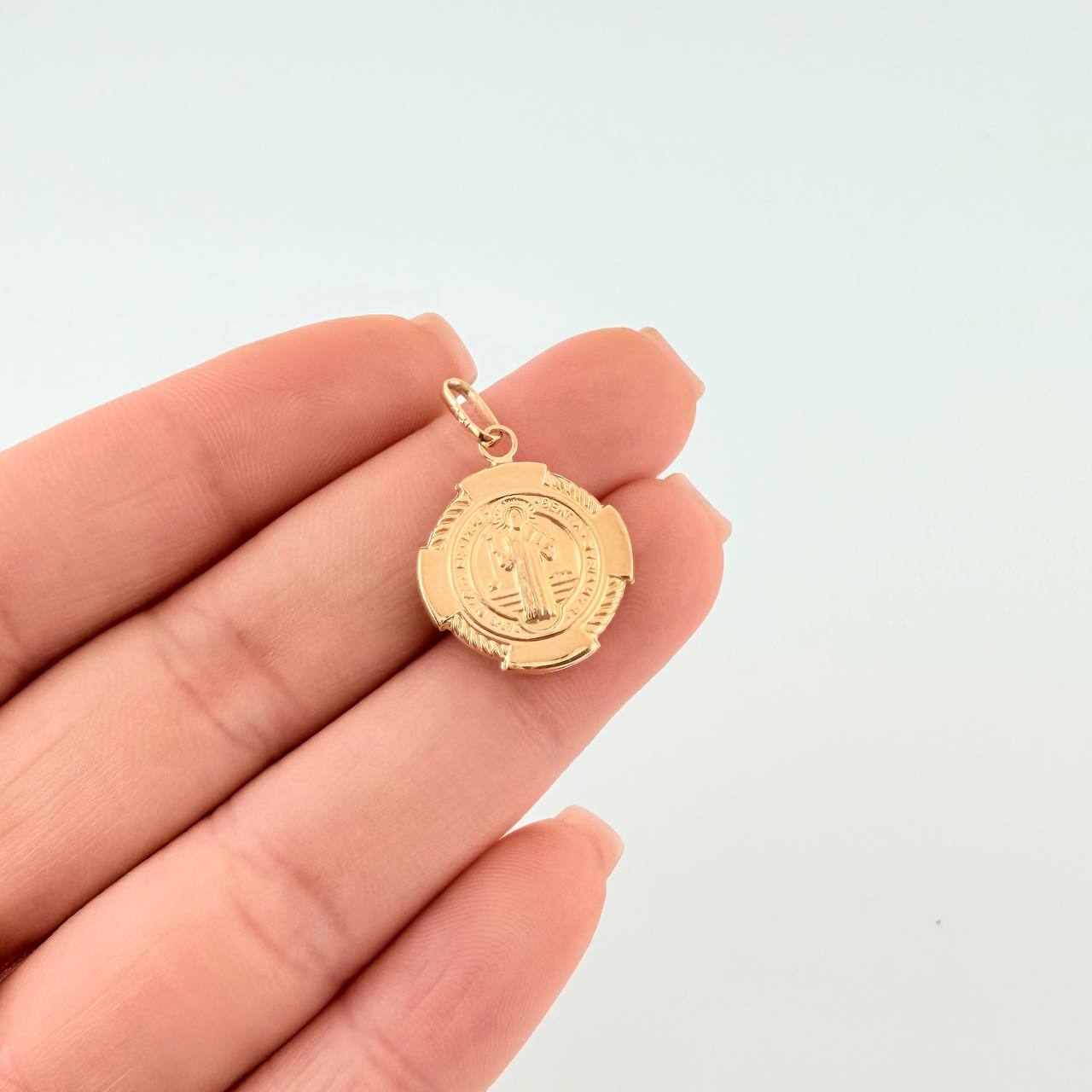 Pendant San Benito 1.3 g / 1 in Yellow Gold 18K