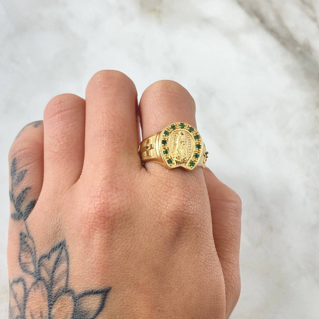 Virgin Guadalupe Horseshoe Ring 7.35gr / Size 10 / 18K Gold
