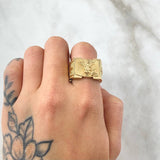 San Miguel Ring Textured Crosses 6.9gr / Size 10 3/4 / 18K Gold