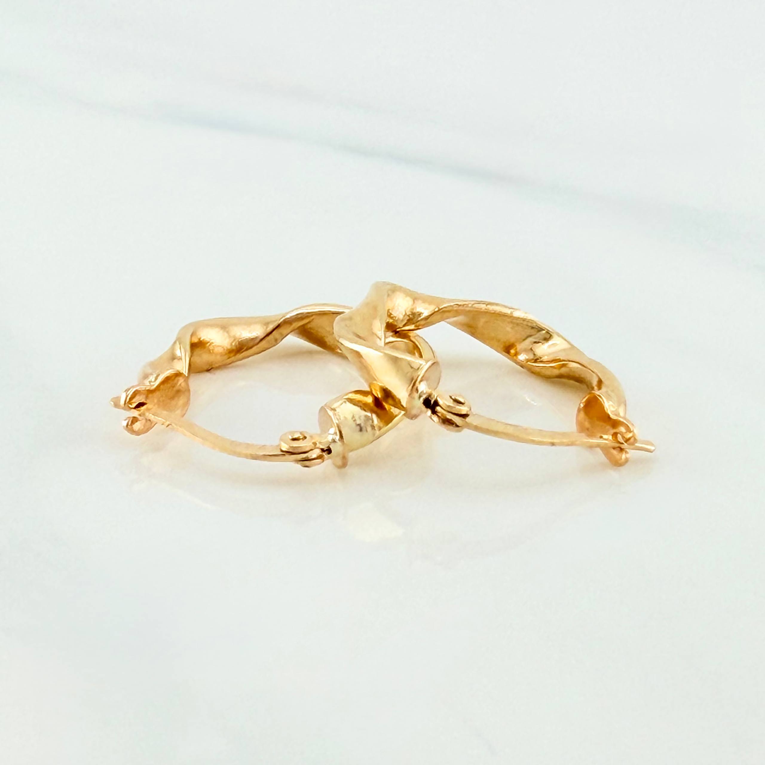 Candongas Remi 1.9 g / 3/4 in Oro Amarillo 18K