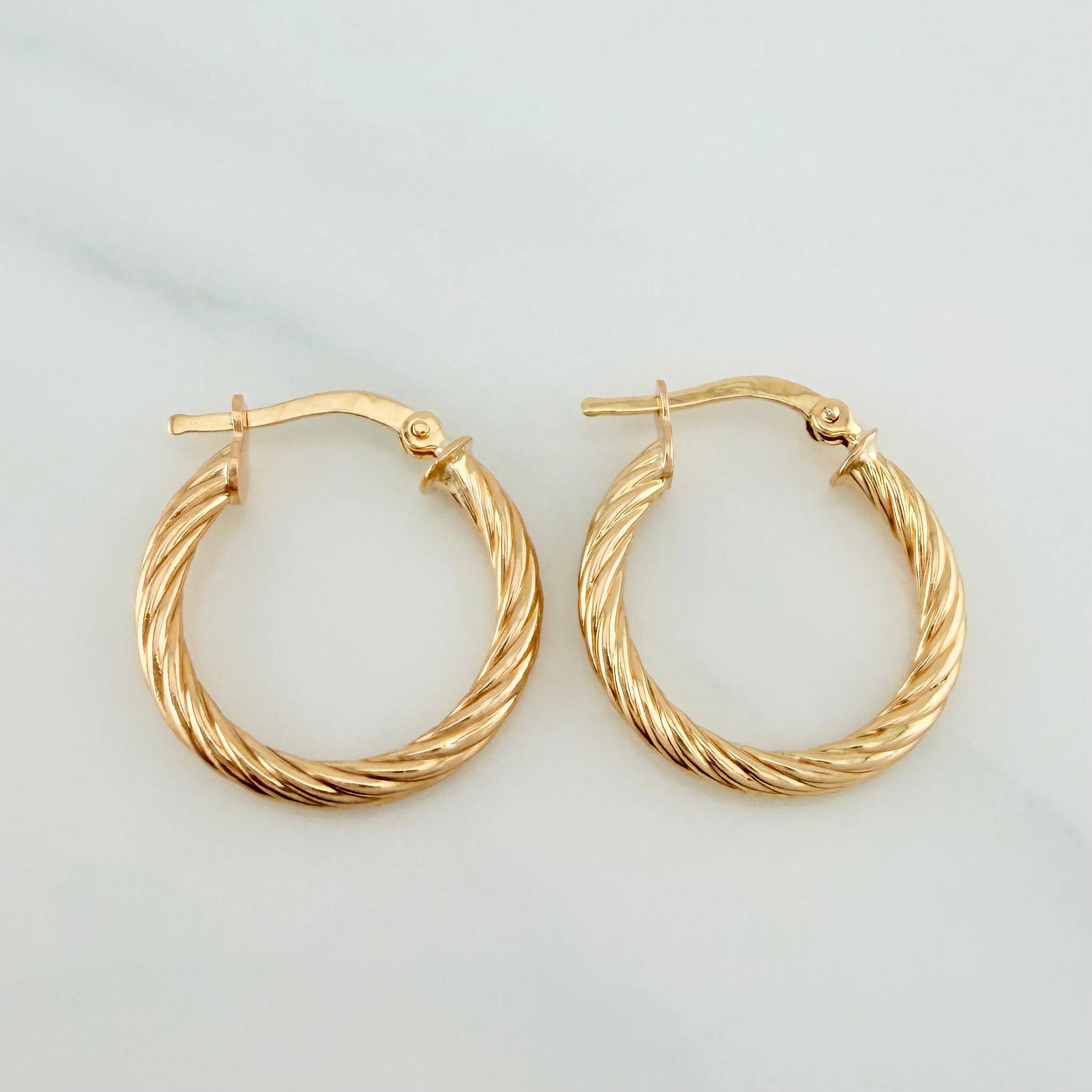 Candongas Mary 2.1 g / 3/4 in Oro Amarillo 18K
