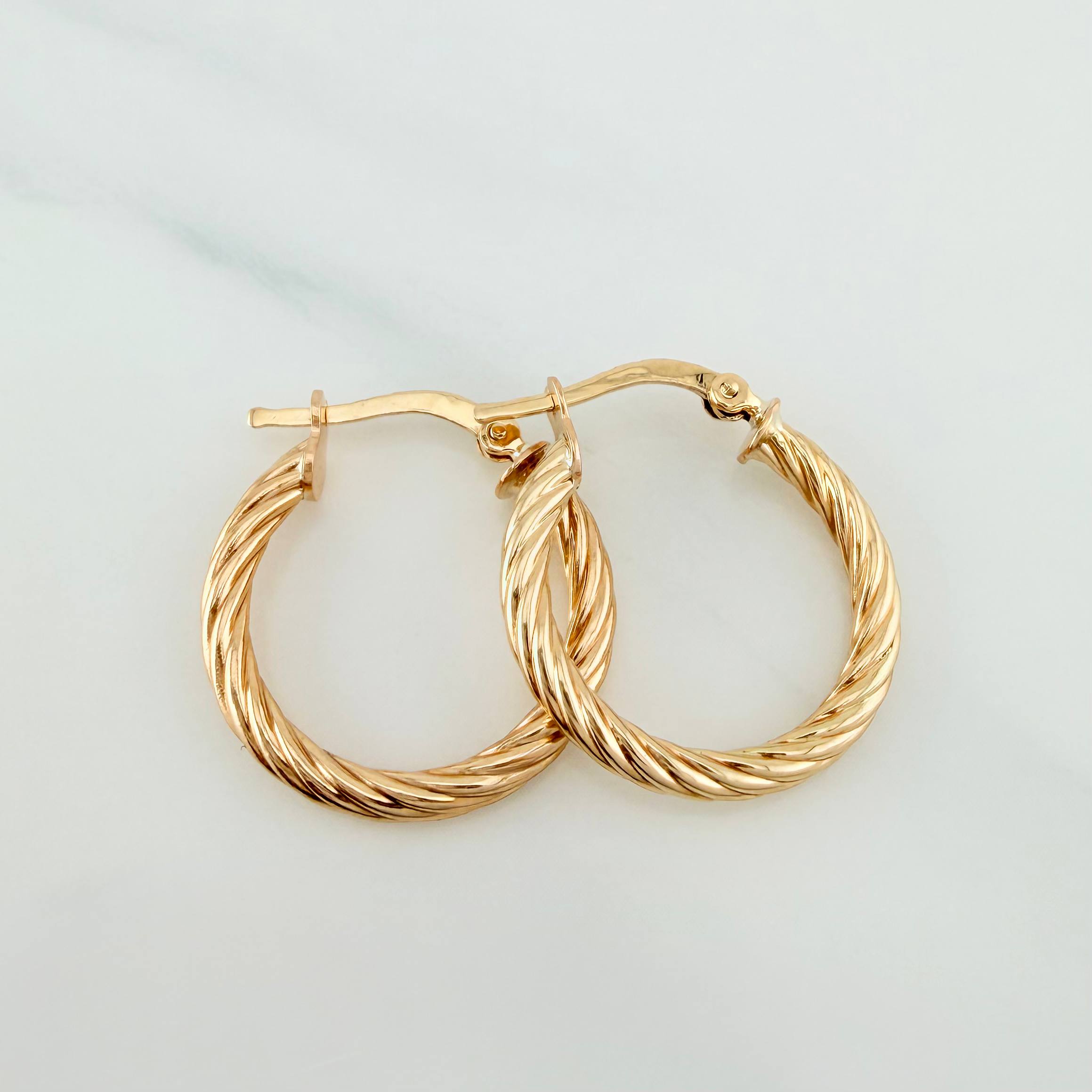 Candongas Mary 2.1 g / 3/4 in Oro Amarillo 18K