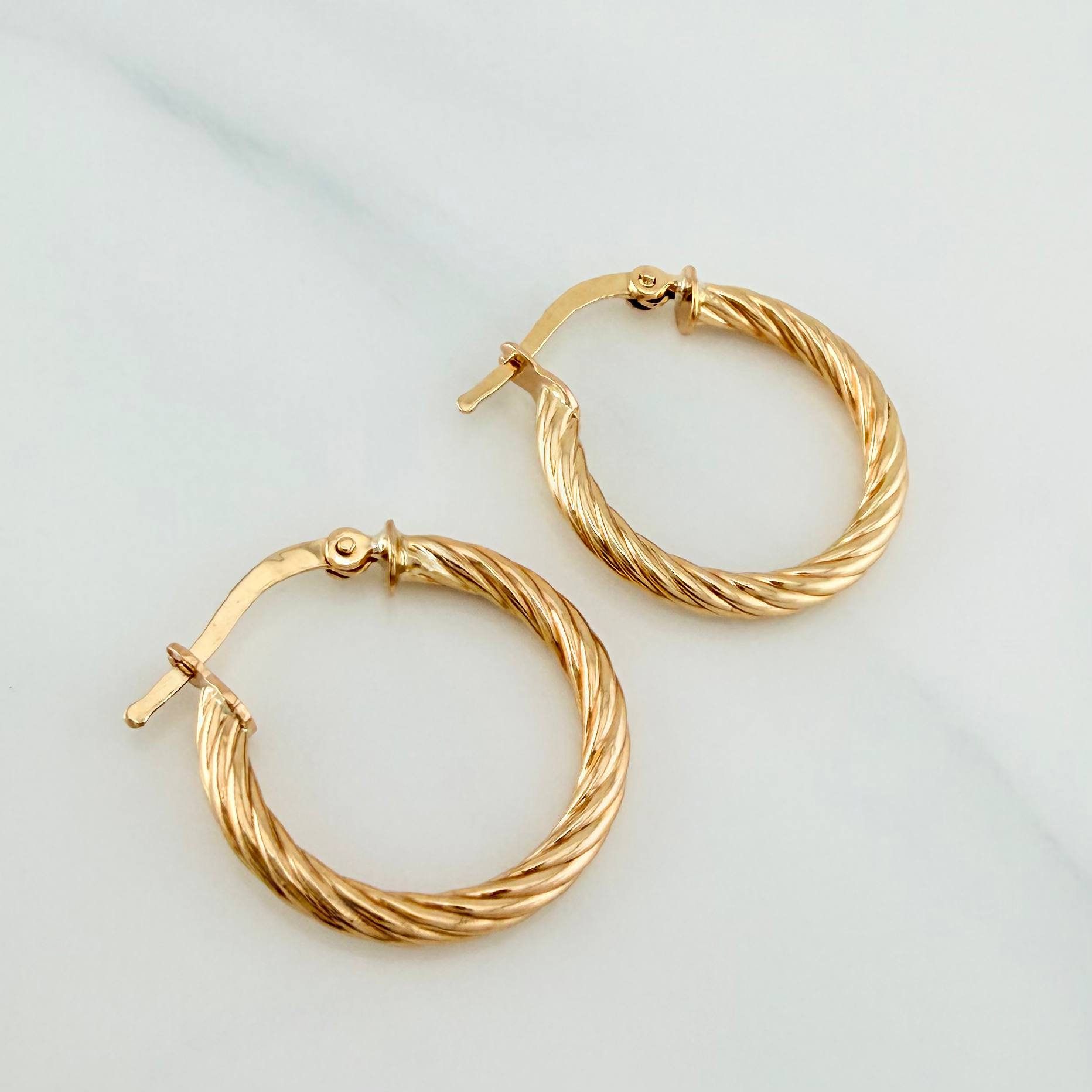 Candongas Mary 2.1 g / 3/4 in Oro Amarillo 18K