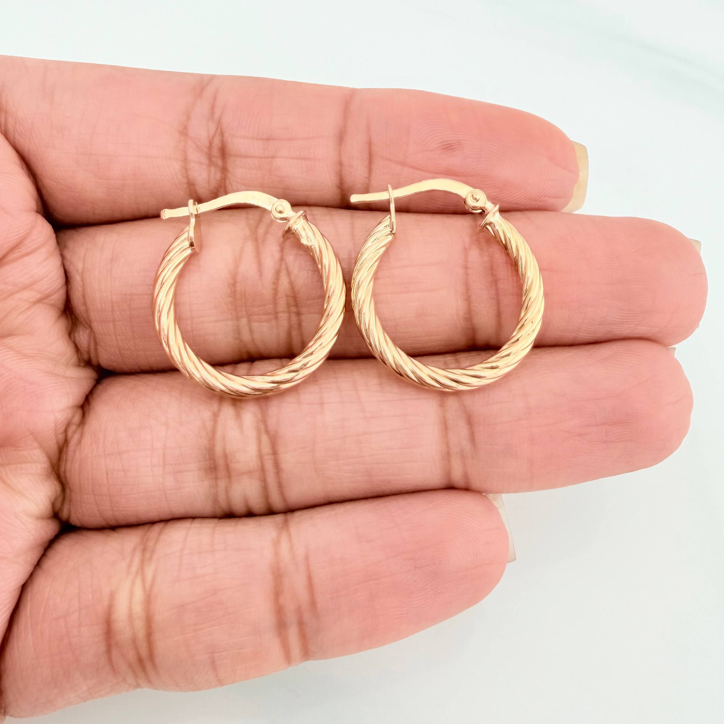 Candongas Mary 2.1 g / 3/4 in Oro Amarillo 18K