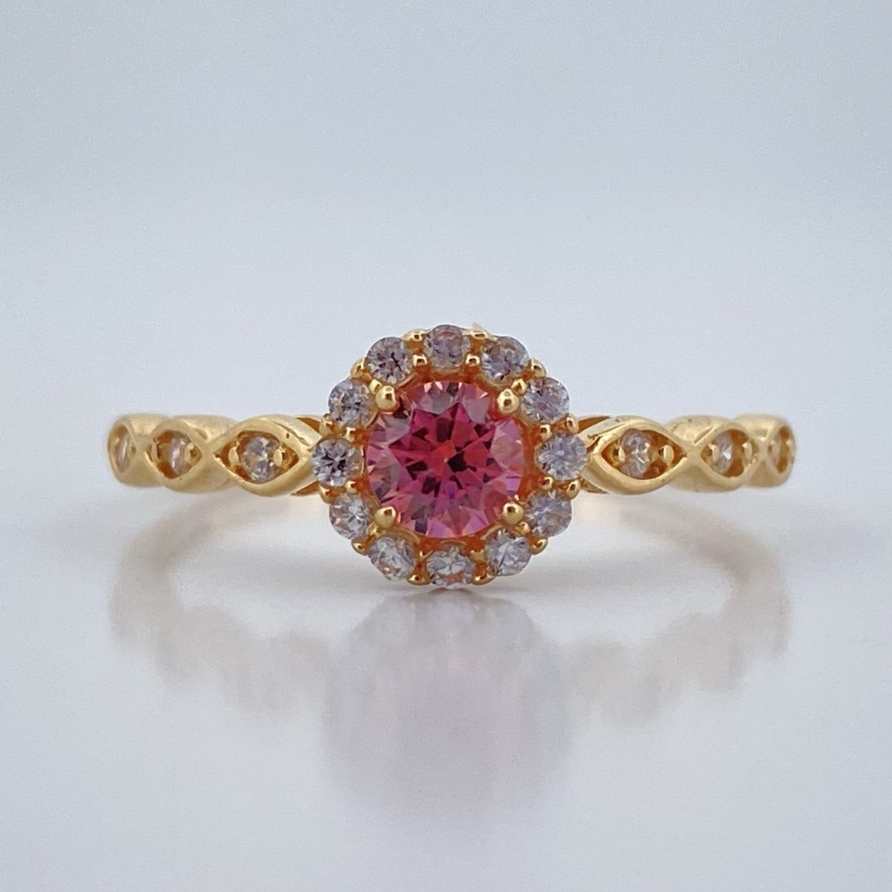 Anillo Solitario Halo Flor Ojos 1.85gr / T6 1/2 / Oro Amarillo 18K &