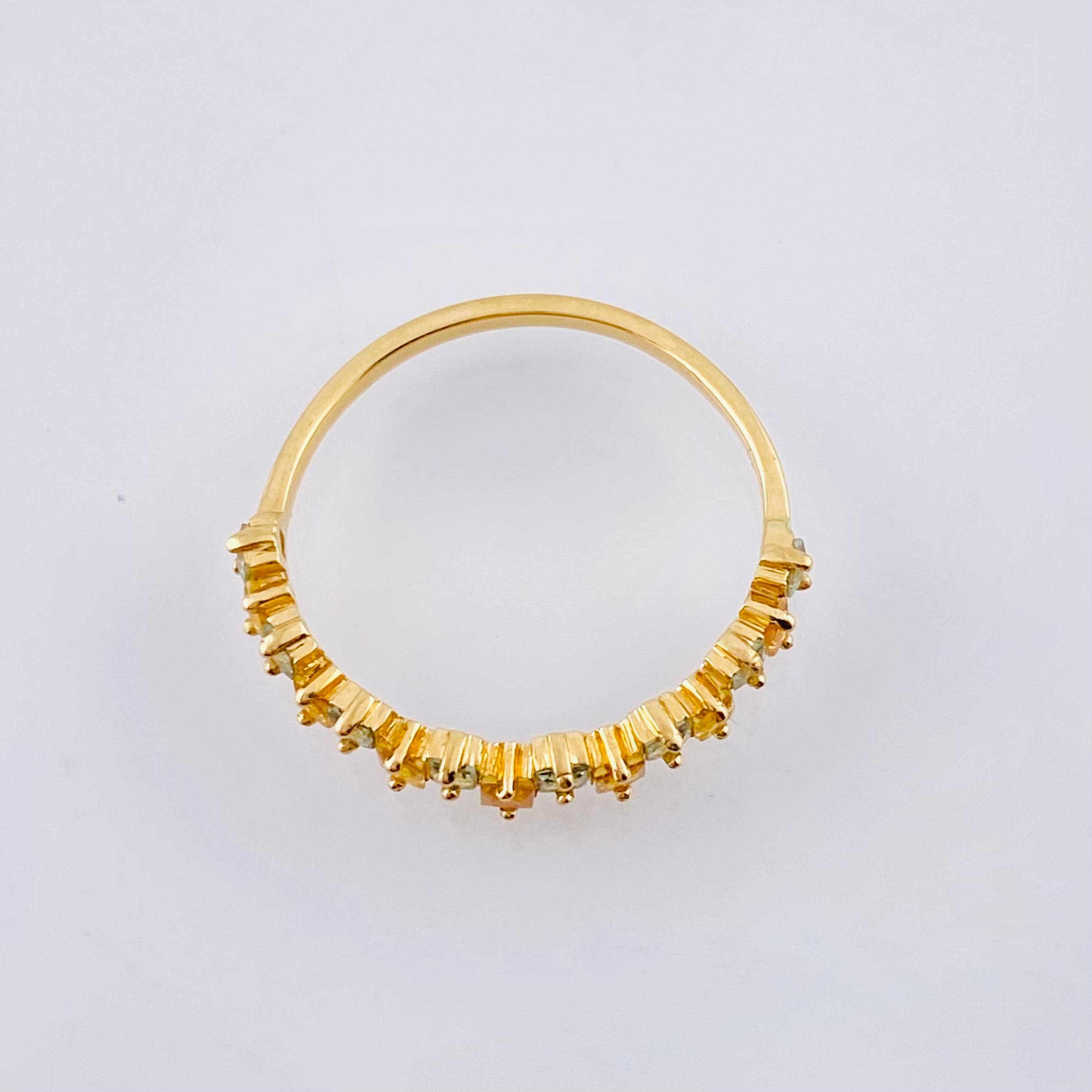 Anillo Zafiros Verdes Amarillos 90pts 1.75gr / T7 1/2 / Oro Amarillo 18K ©