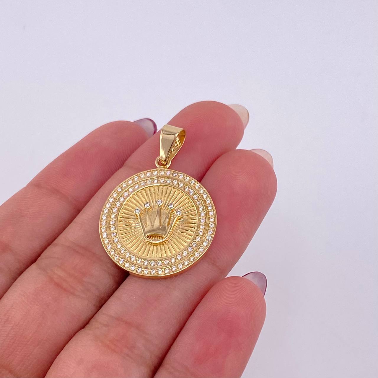Dije Corona Circular 5.3gr / 1 1/4 in / Oro Amarillo 18K *