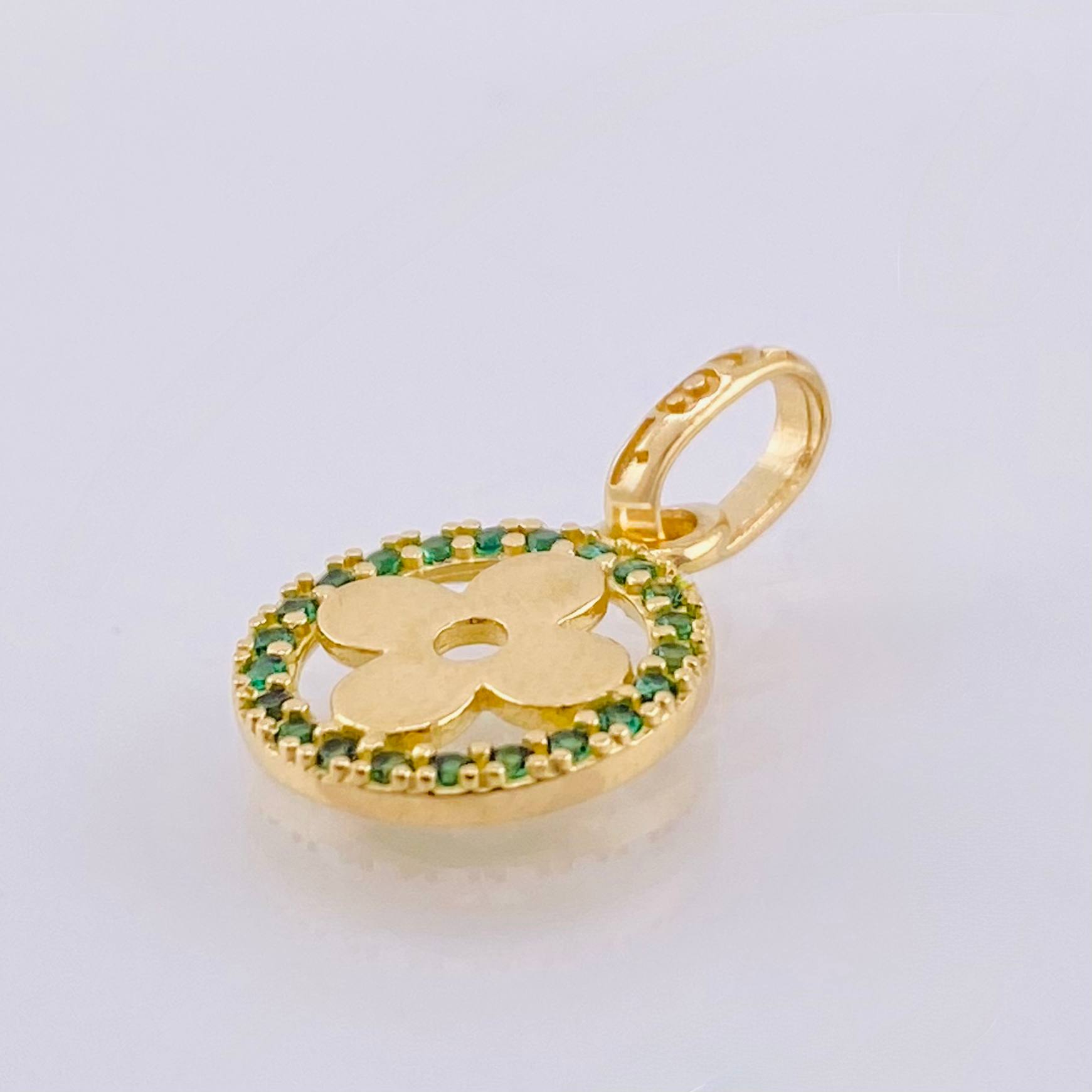 Clover Hoop Pendant 1.25gr / 3/4 in / Yellow Gold 18K *