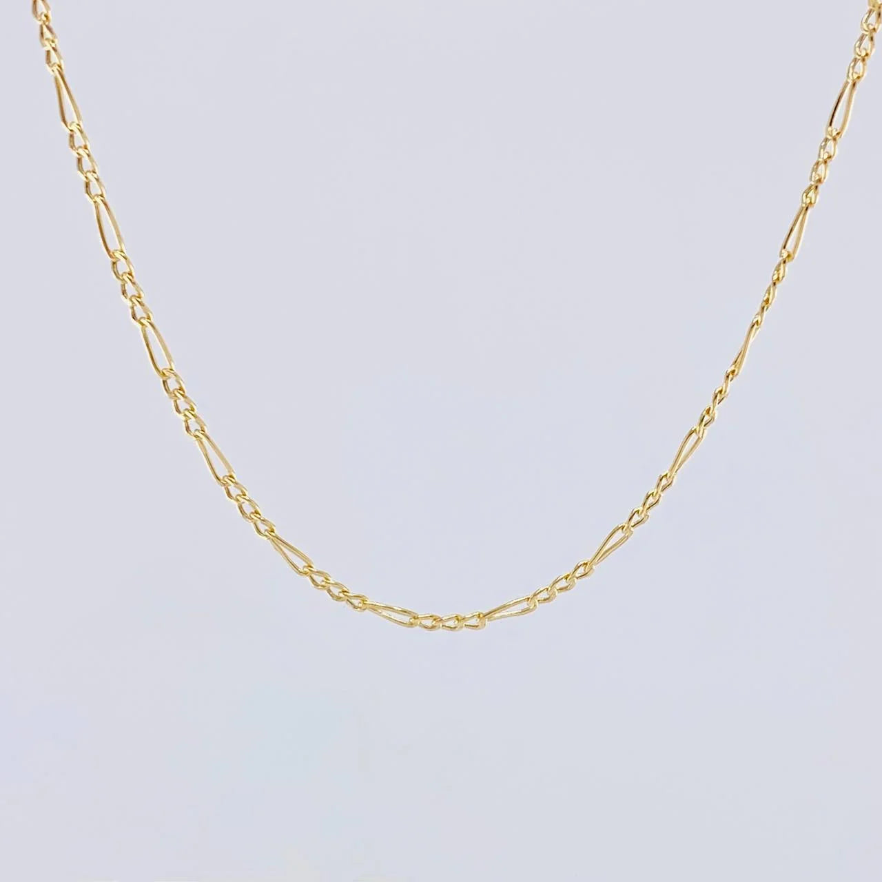 Cadena Figaro 2.9g / 24 in / 2.3mm Oro Amarillo 18K