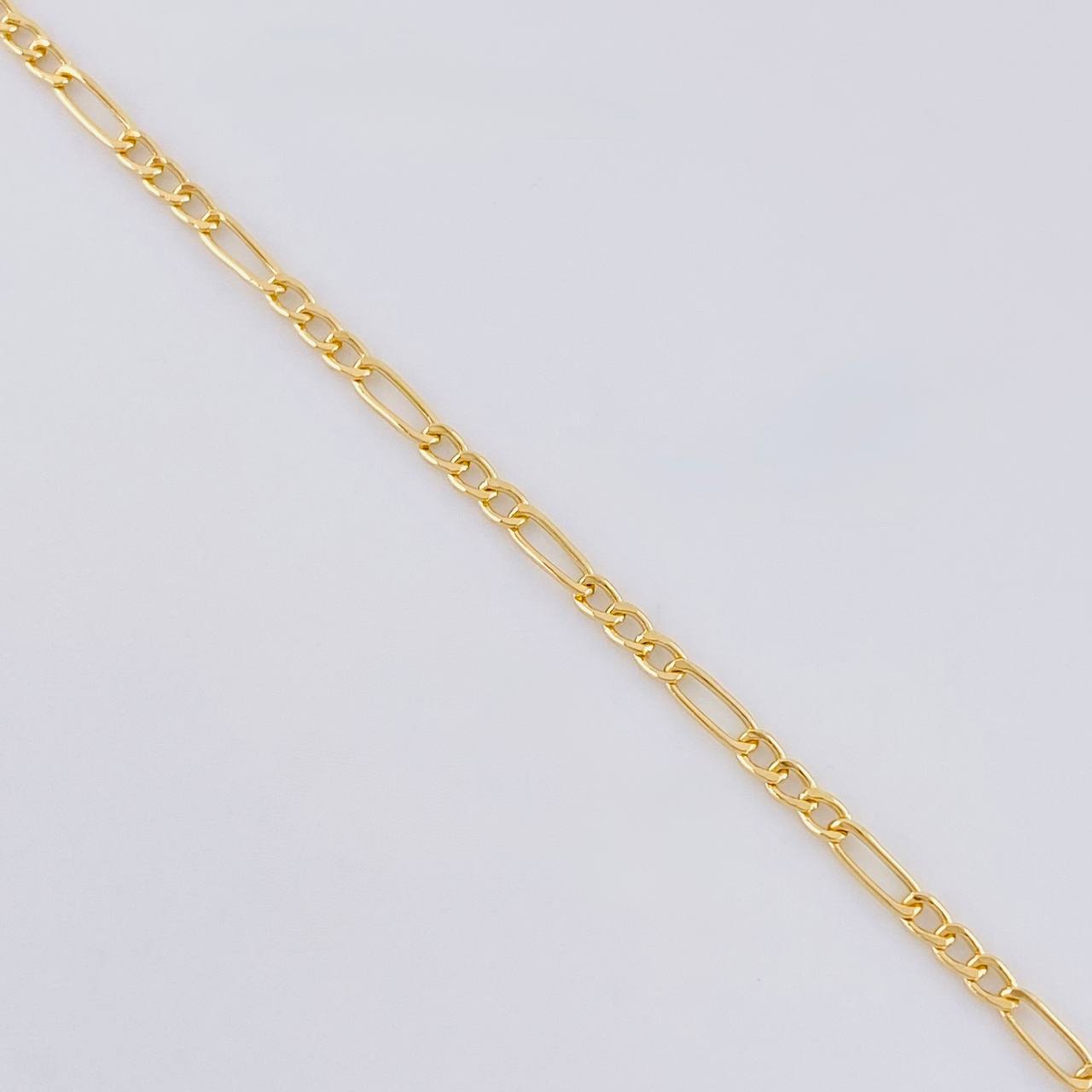 Cadena Figaro 2.25g / 45cm / 2.7mm Oro Amarillo 18K