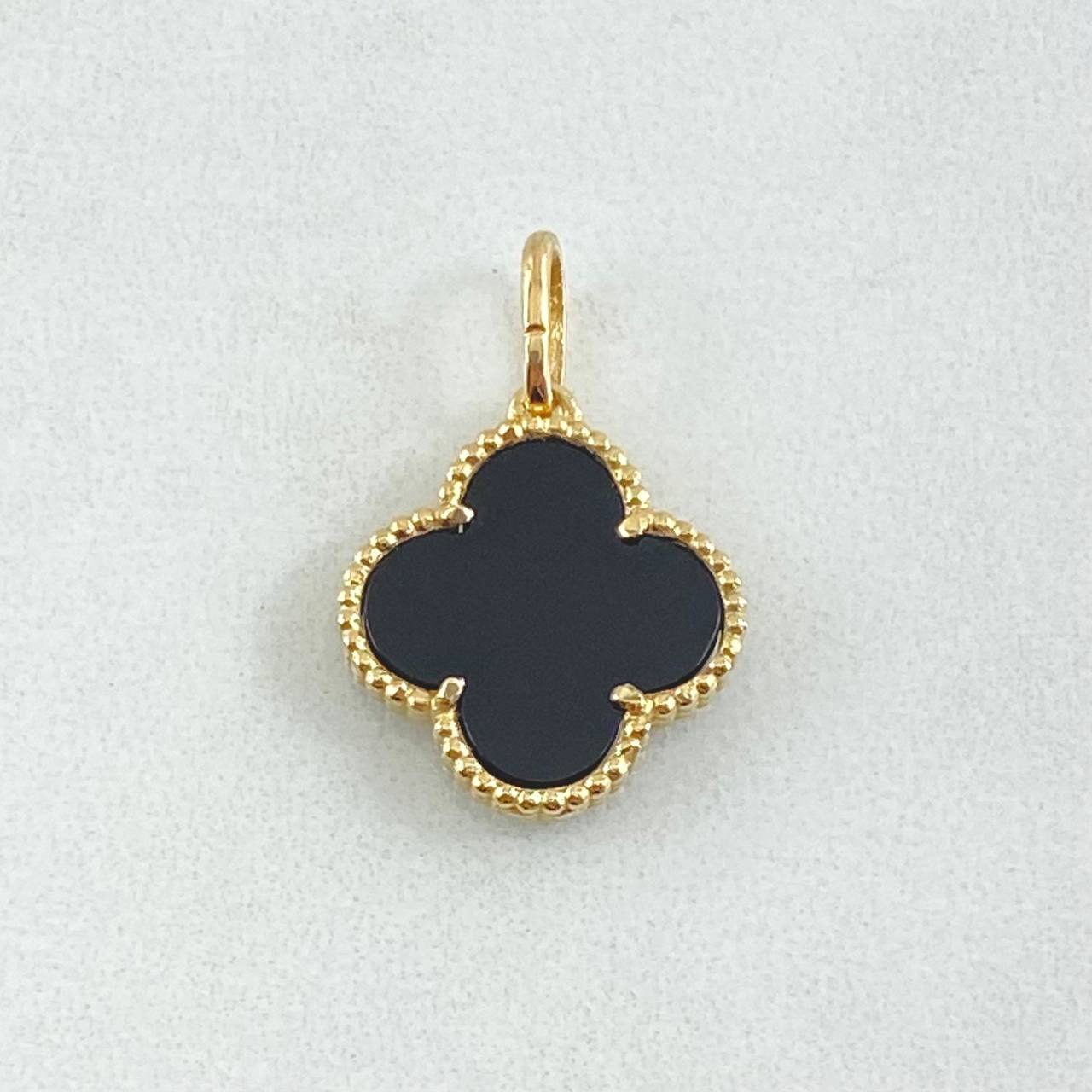 Pendant Clover 1.85gr / 2.1cm / Special Pearl 18K Gold