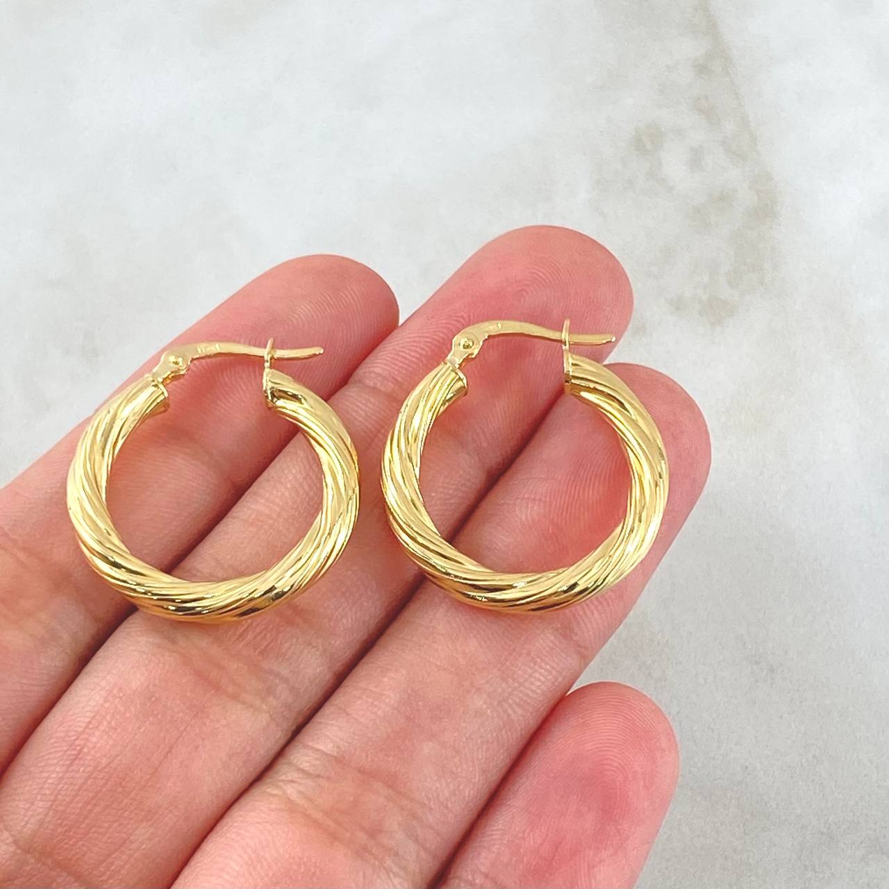Hoop Earrings Lore 2.6gr / 2.5cm / Yellow Gold 18K ©