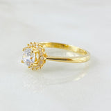 Halo Flower Ring 2.6gr / T6 1/2 / 18K Yellow Gold