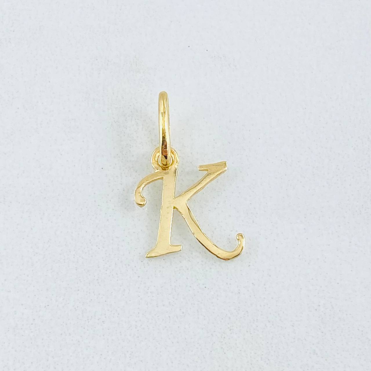 Dije Letra K 0.4gr / 3/4 in / Oro Amarillo 18K