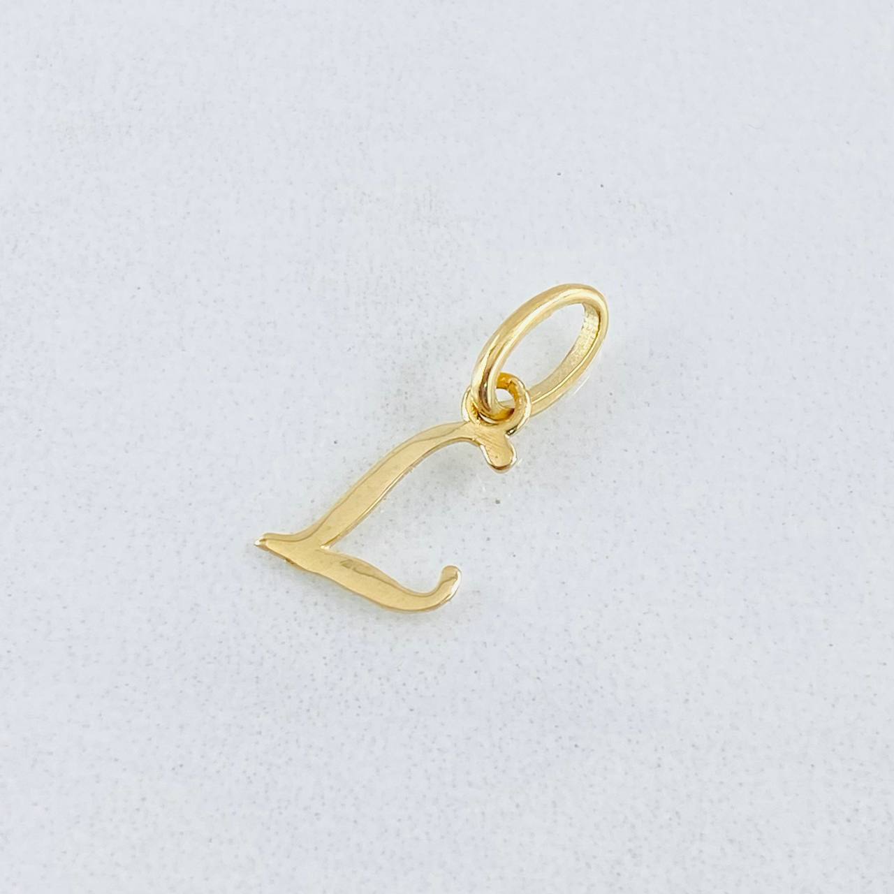 Dije Letra L 0.35gr / 3/4 in / Oro Amarillo 18K