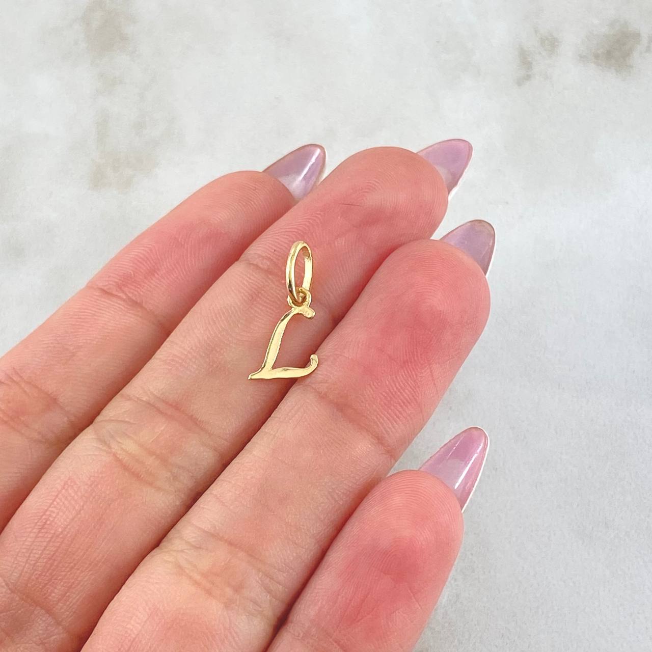 Dije Letra L 0.35gr / 3/4 in / Oro Amarillo 18K
