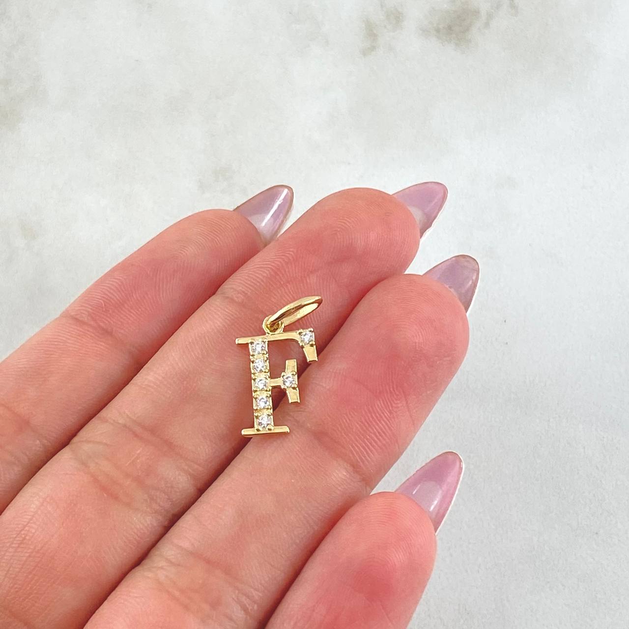 Pendant Letter F 0.75gr / 3/4 in / 18K Gold