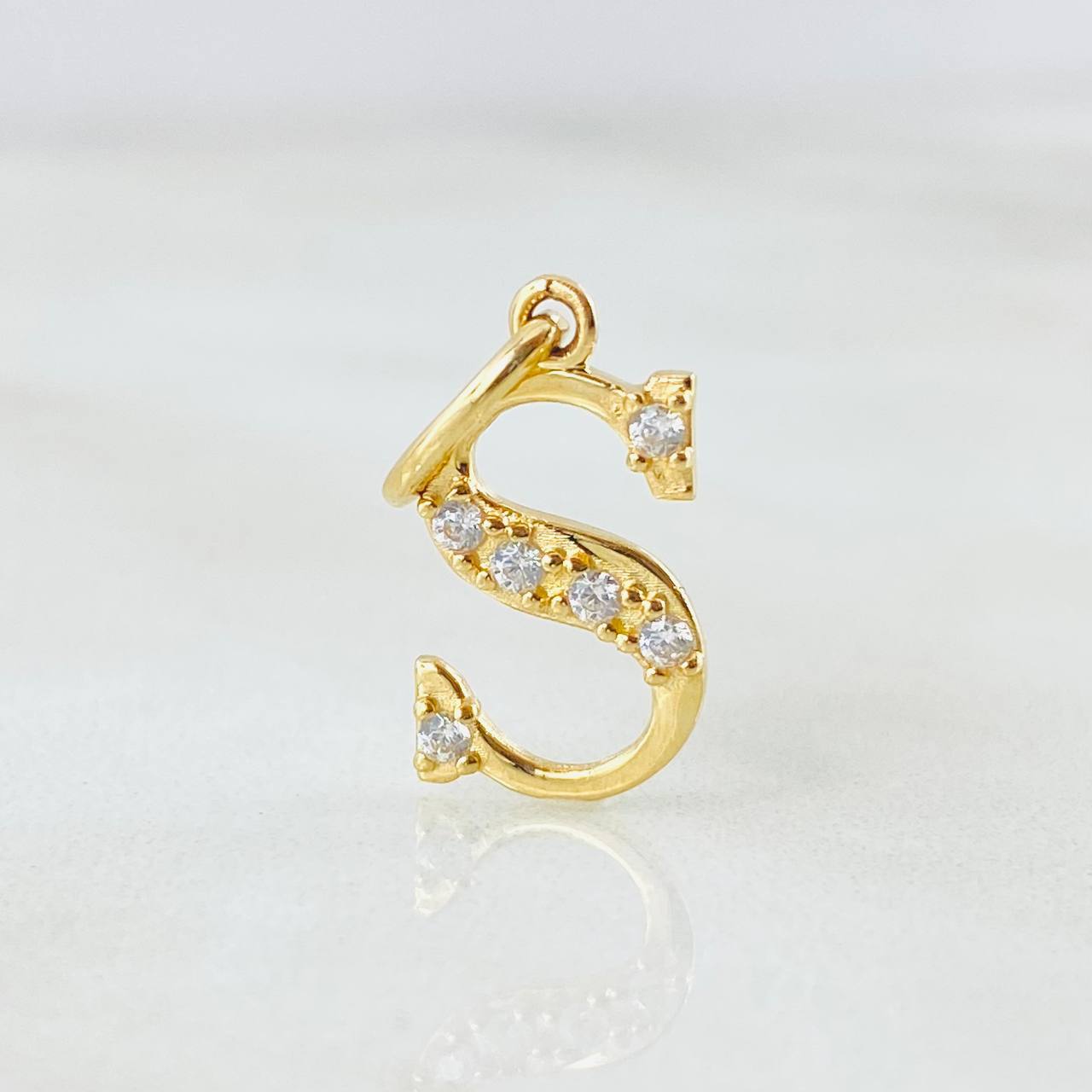 Pendant Letter S 0.8gr / 0.8in / 18K Gold