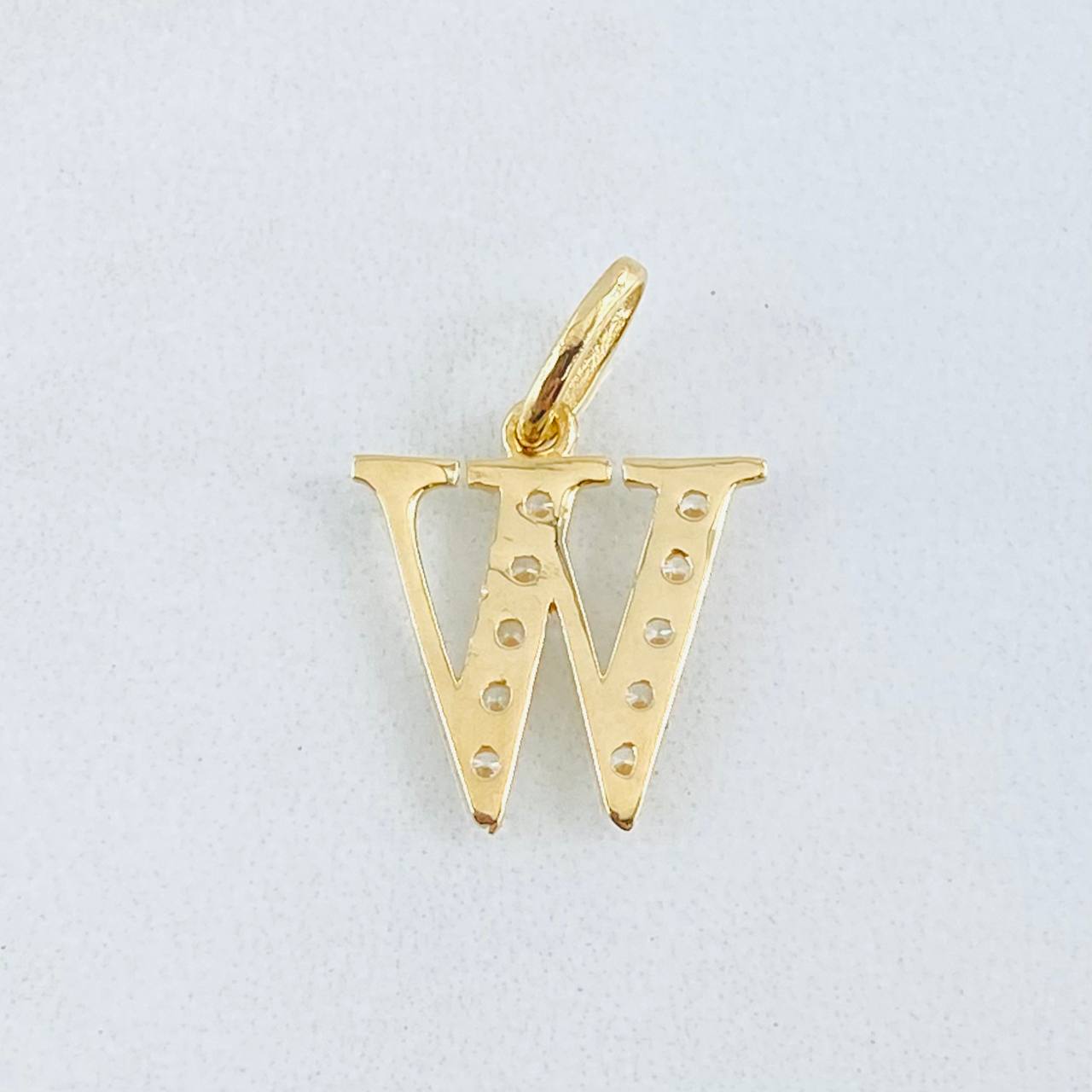 Dije Letra W 1gr / 3/4 in / Oro Amarillo 18K