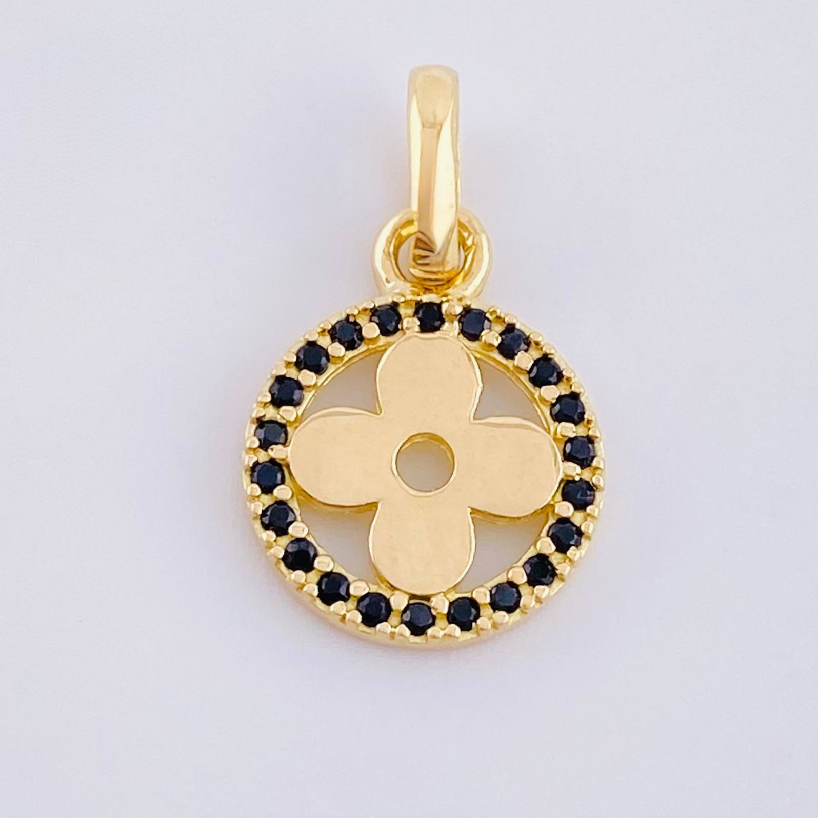 Clover Hoop Pendant 1.25gr / 3/4 in / 18K Yellow Gold ©