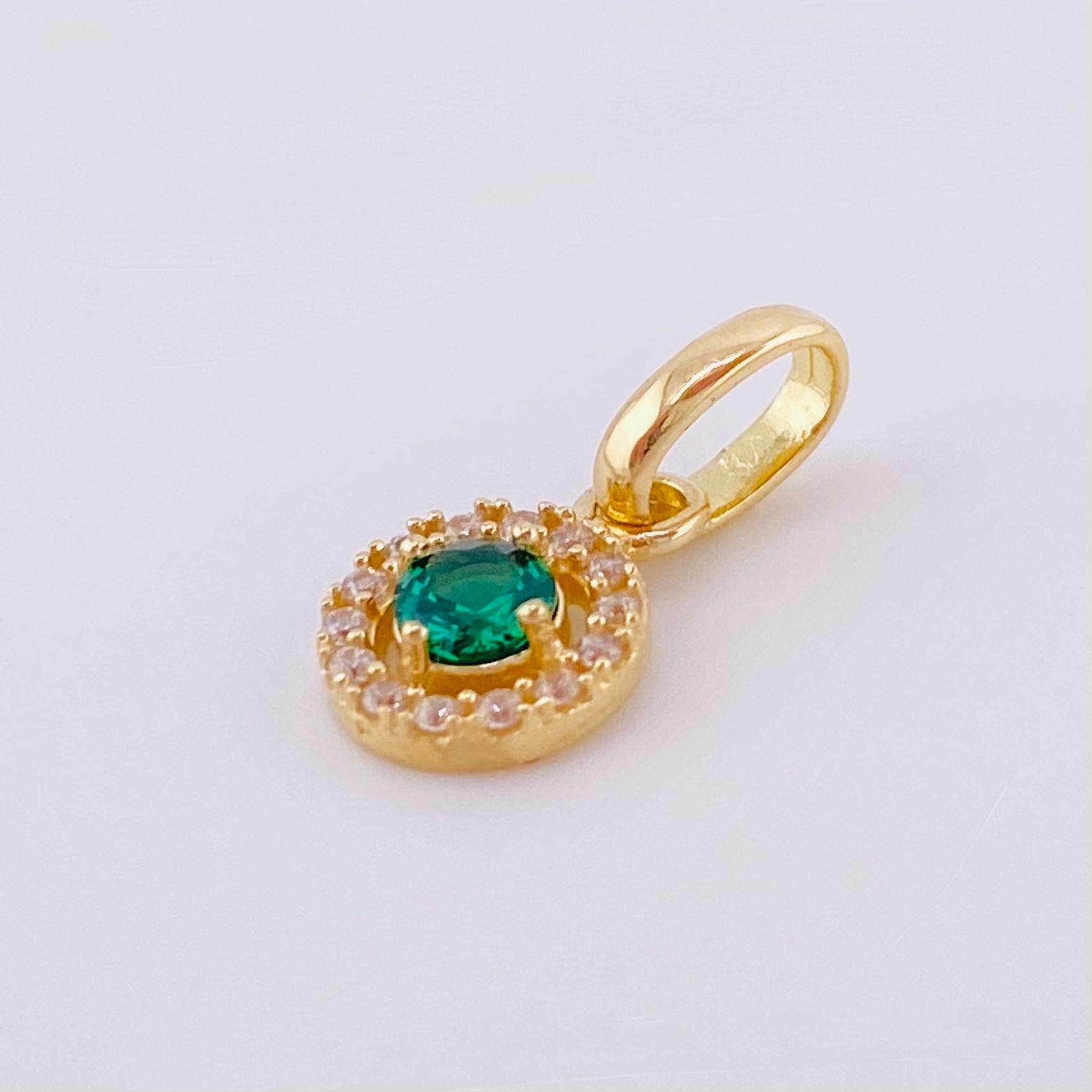 Dije Circular Tupido 0.85gr / 1/2 in / Oro Amarillo 18K ©
