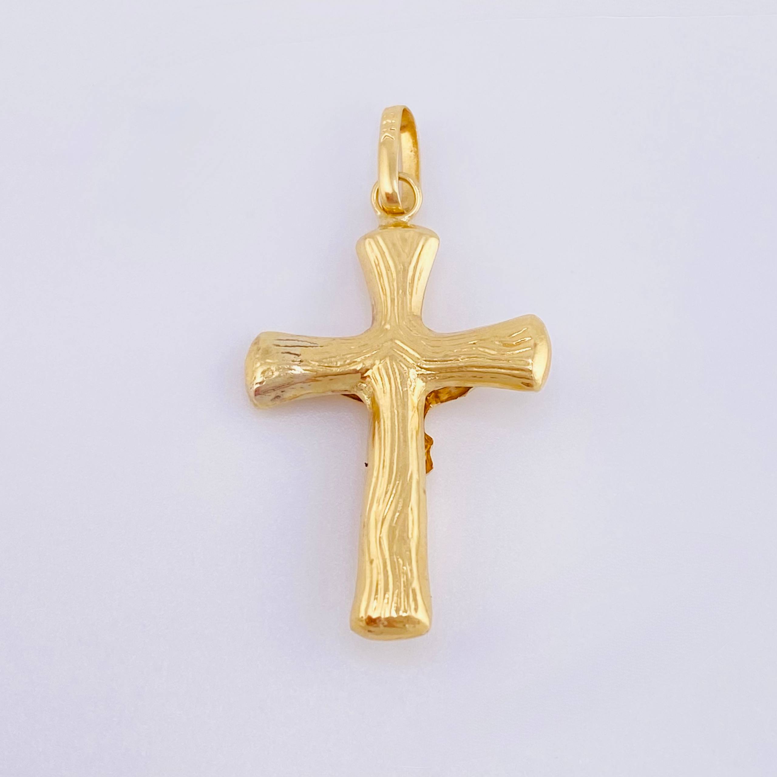 Christ Cross Pendant 1.3gr / 1 1/2 in / 18K Yellow Gold ©