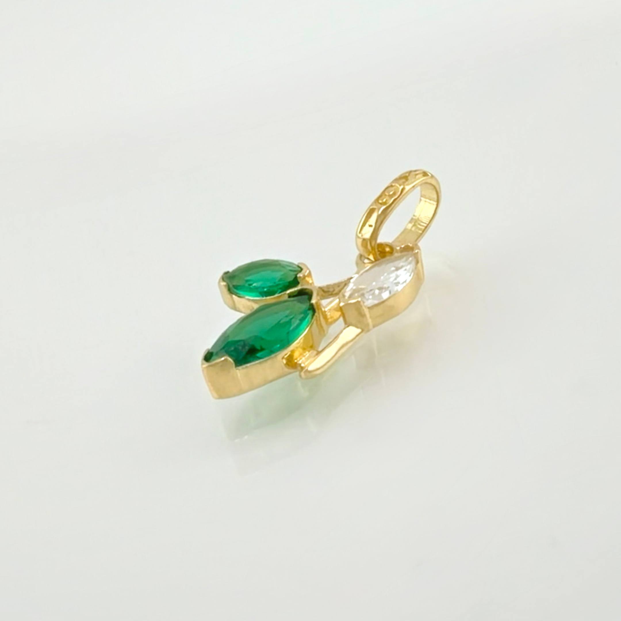 Dije Muerdago 3 Hojas 1.05gr / 3/4 in / Oro Amarillo 18K ©