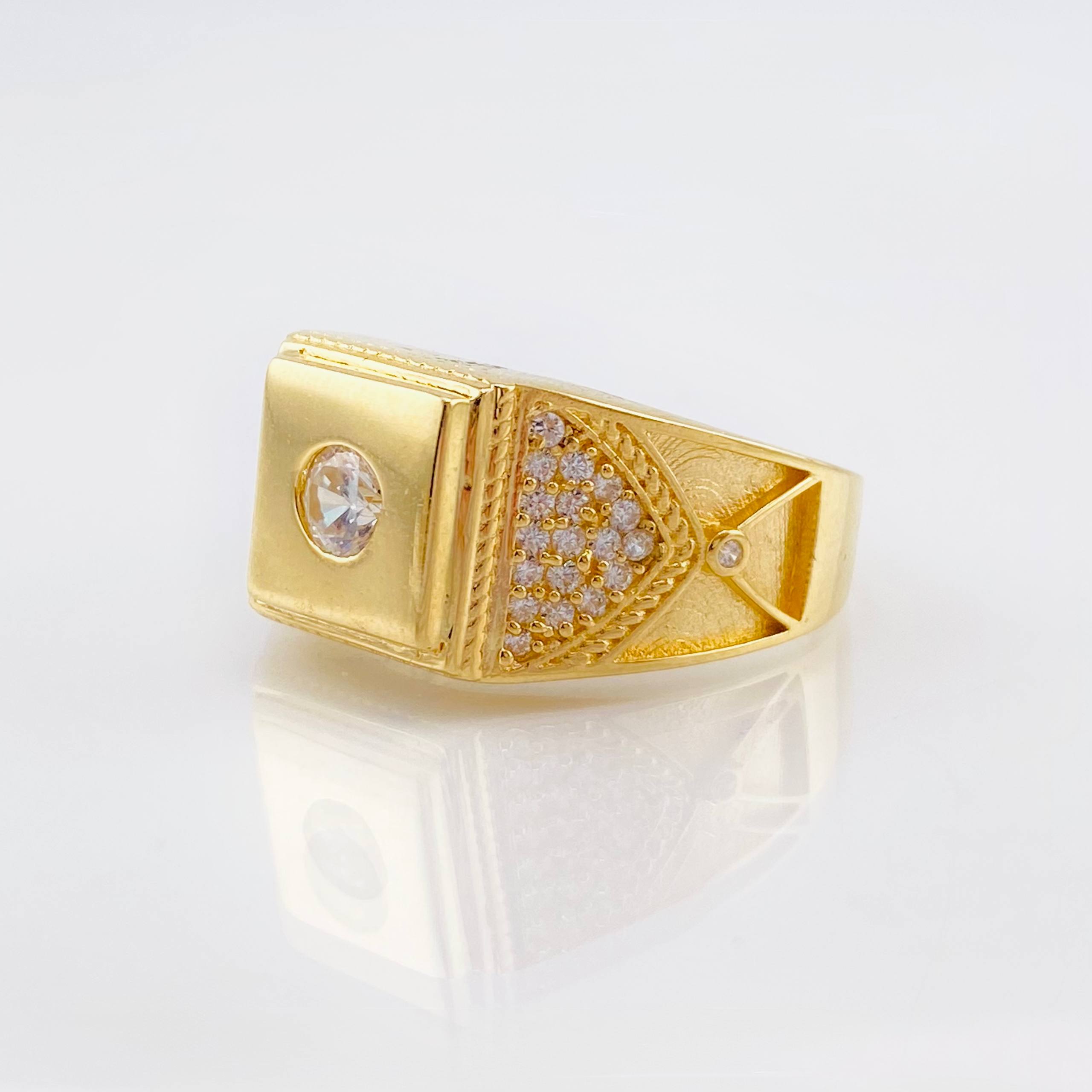 Textured Half Rhombus Ring 6.75gr / T10 / 18K Yellow Gold ©