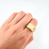 Textured Half Rhombus Ring 6.75gr / T10 / 18K Yellow Gold ©