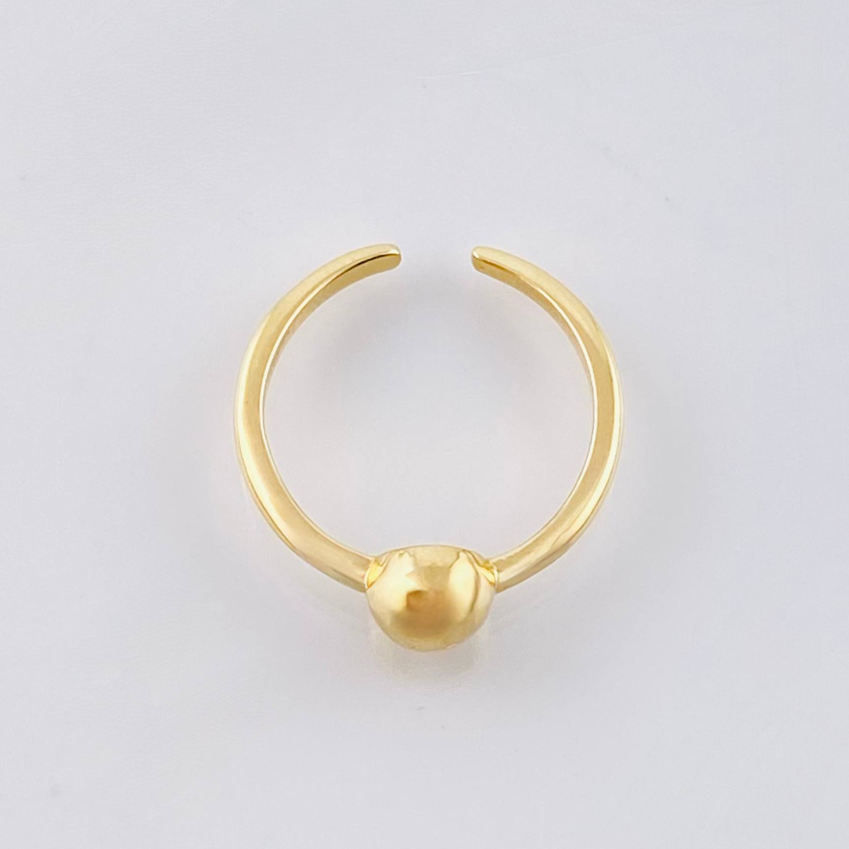 Anillo Medio Dedo Abrazo Media Bola 5mm 1.5gr / T3 1/2 / Oro Amarillo 18K ©