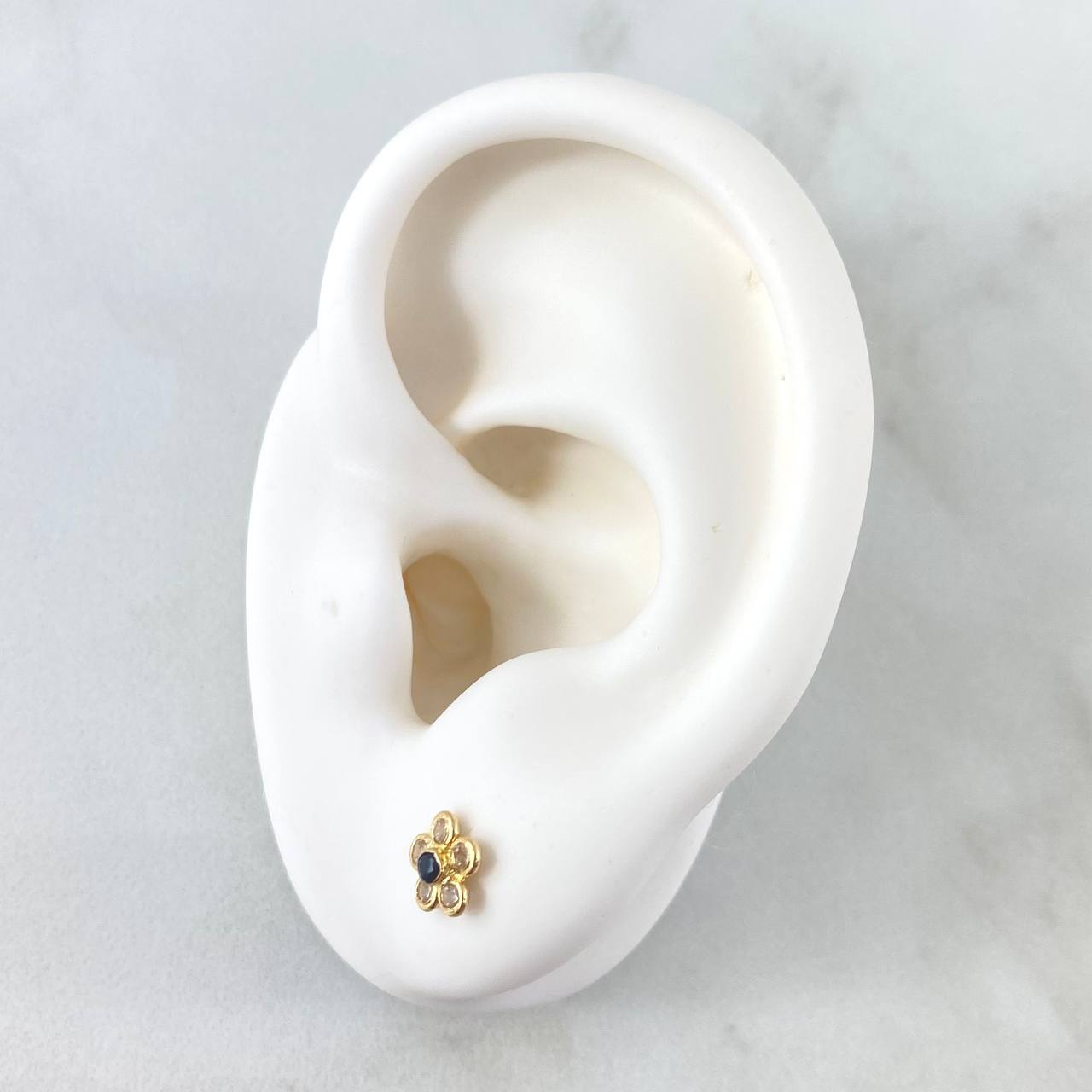 Stud Earrings Flor Sakura 0.7gr / 6mm White Zircons Royal Blue 18K Yellow Gold