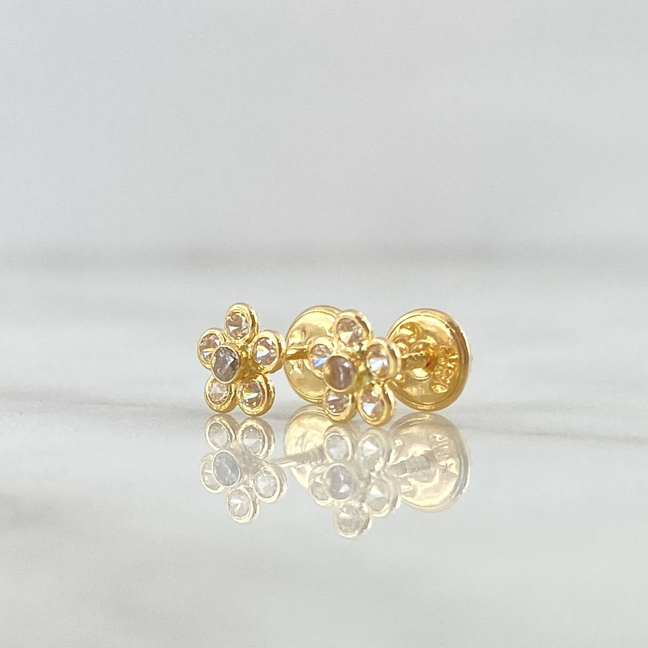 Stud Earrings Flor Sakura 0.75gr / 6mm White Zircons 18K Yellow Gold